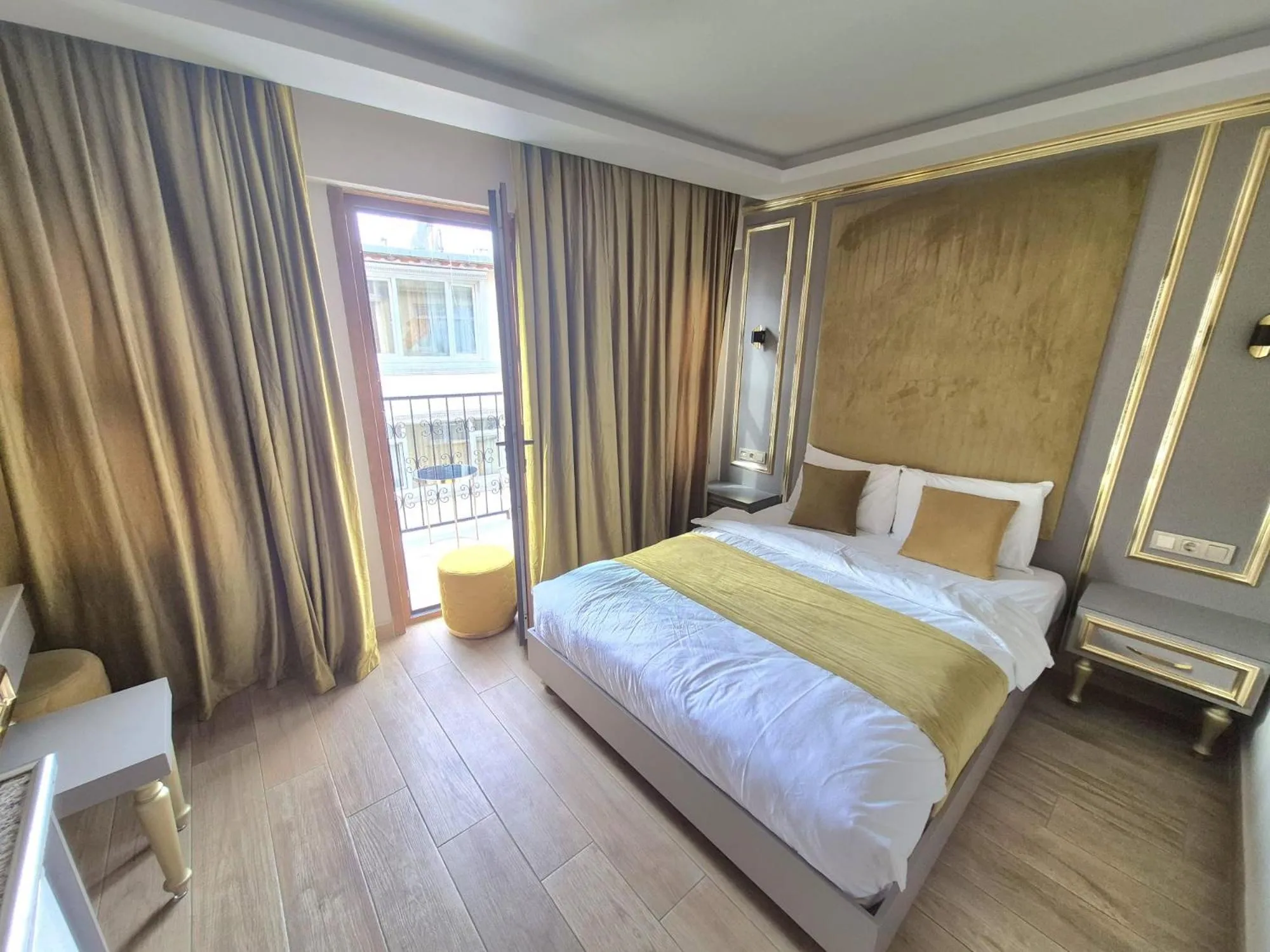 Photo of the whole room, Bed in Taksim La Marino Hotel