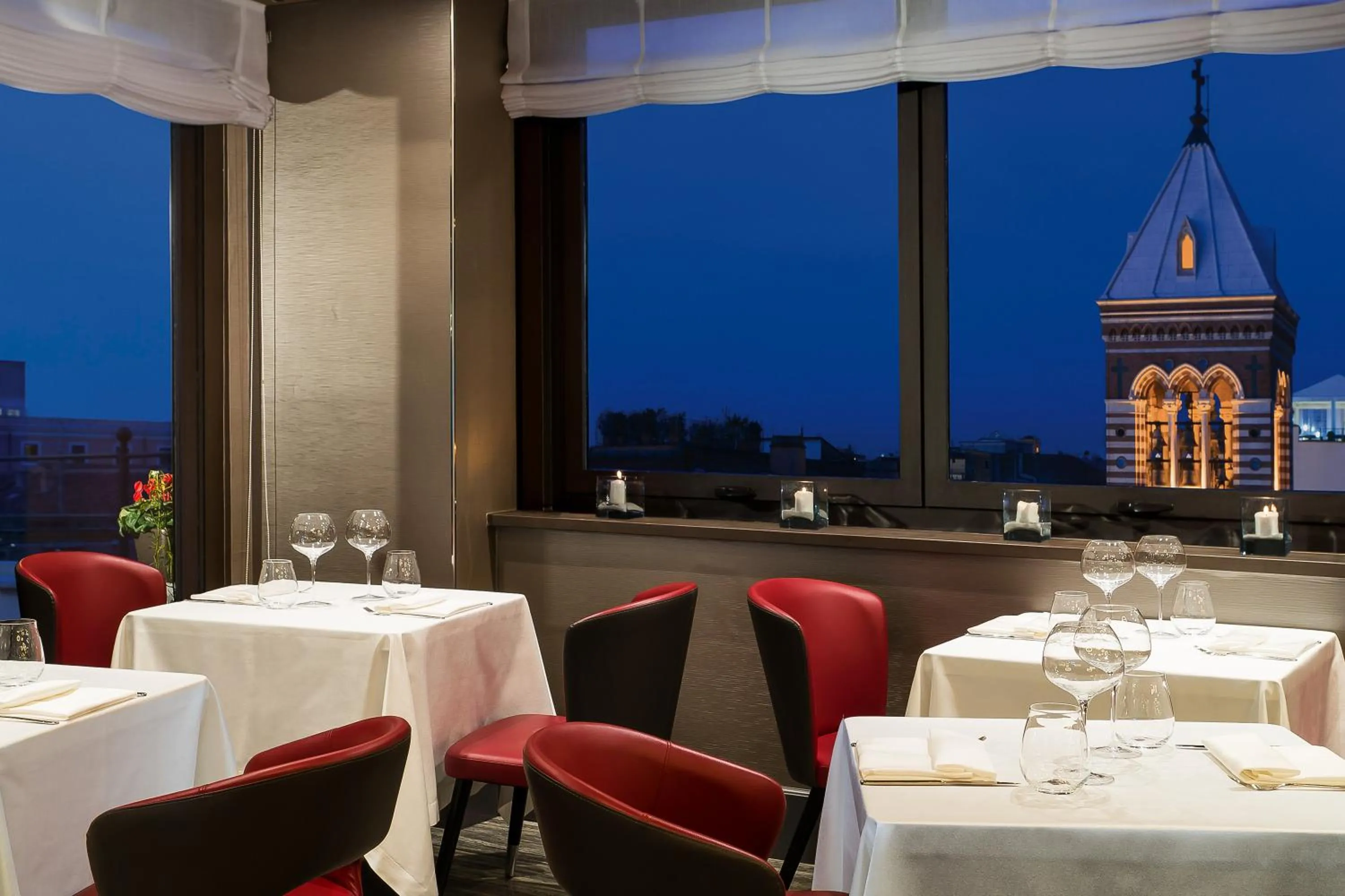 Restaurant/places to eat in Hotel Artemide