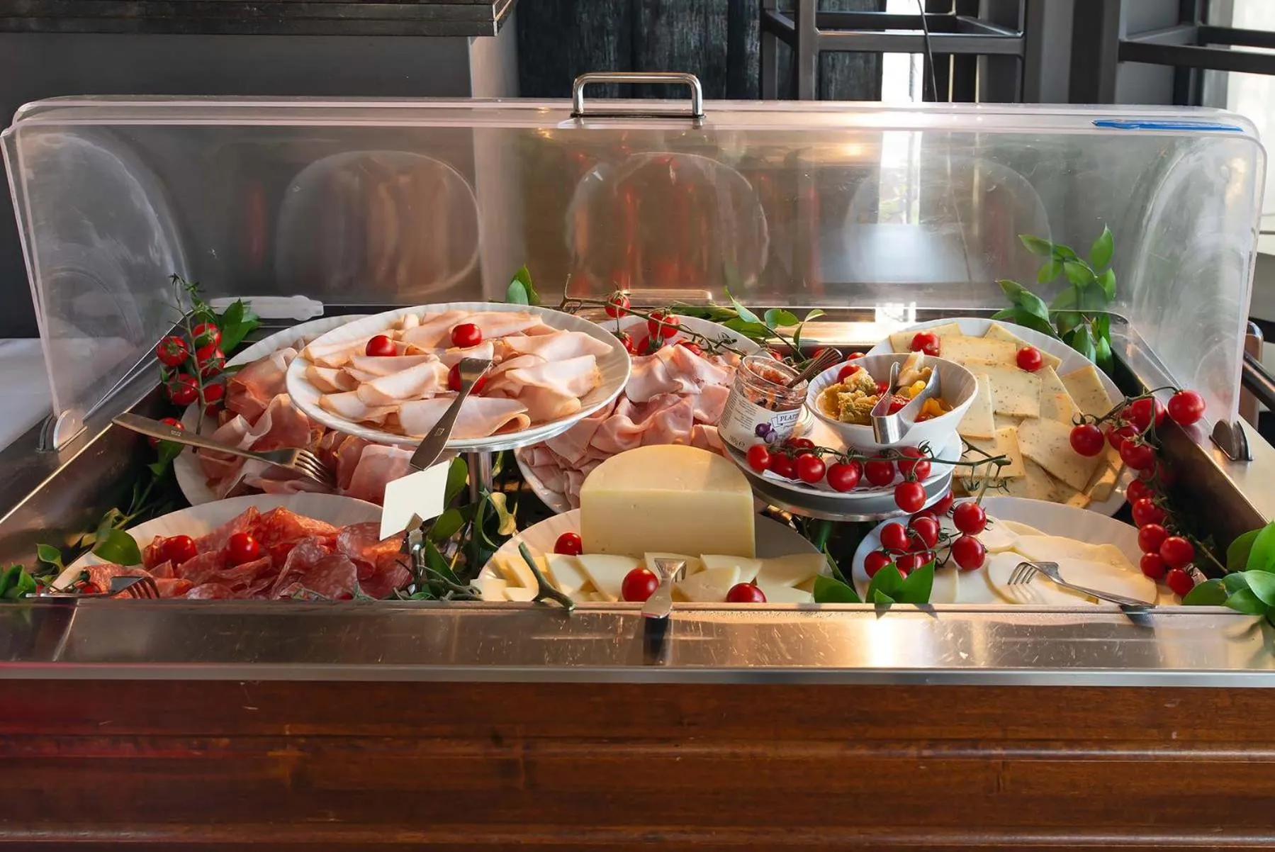 Food and drinks in Hotel Isa