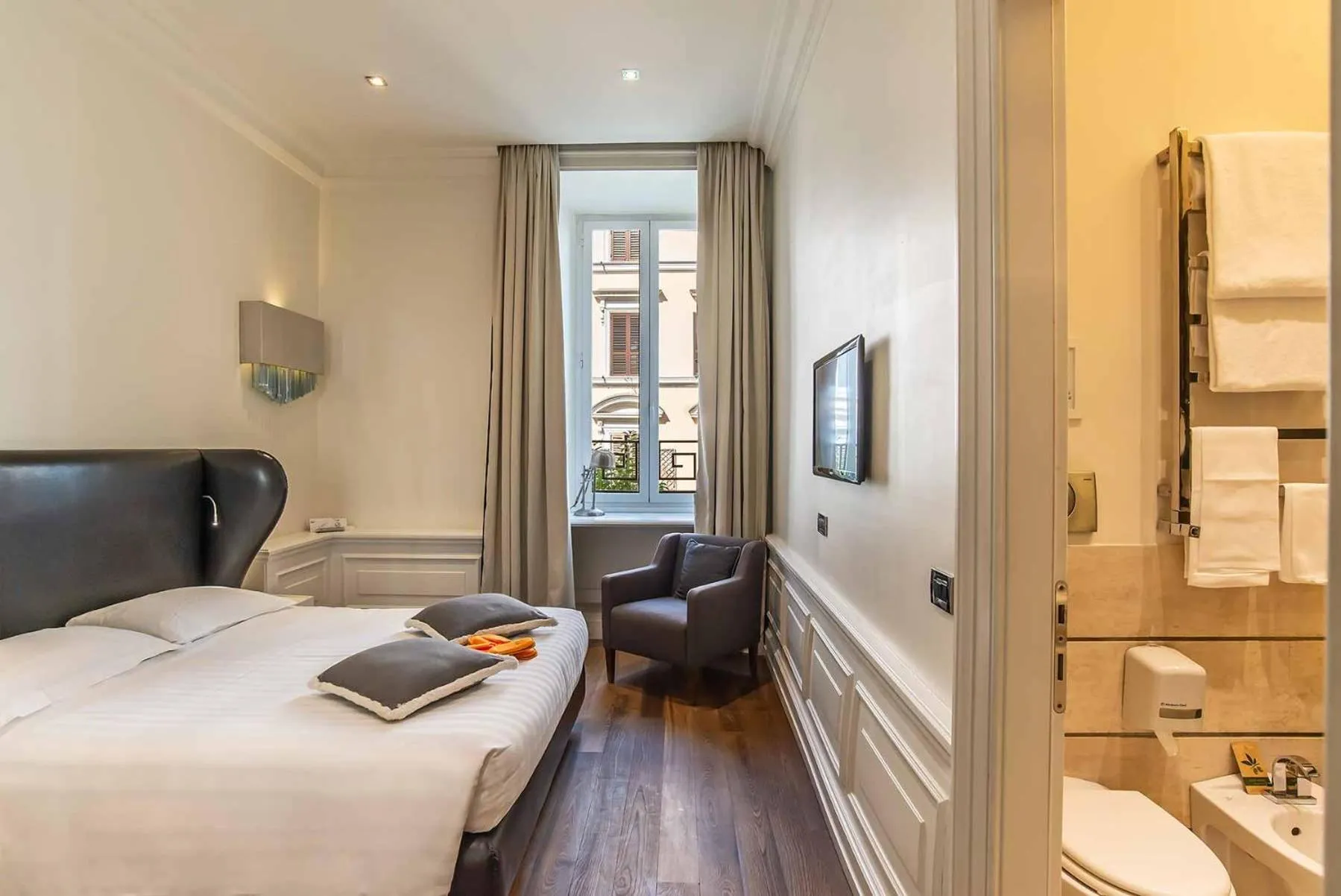 Photo of the whole room, Bed in Hotel Isa