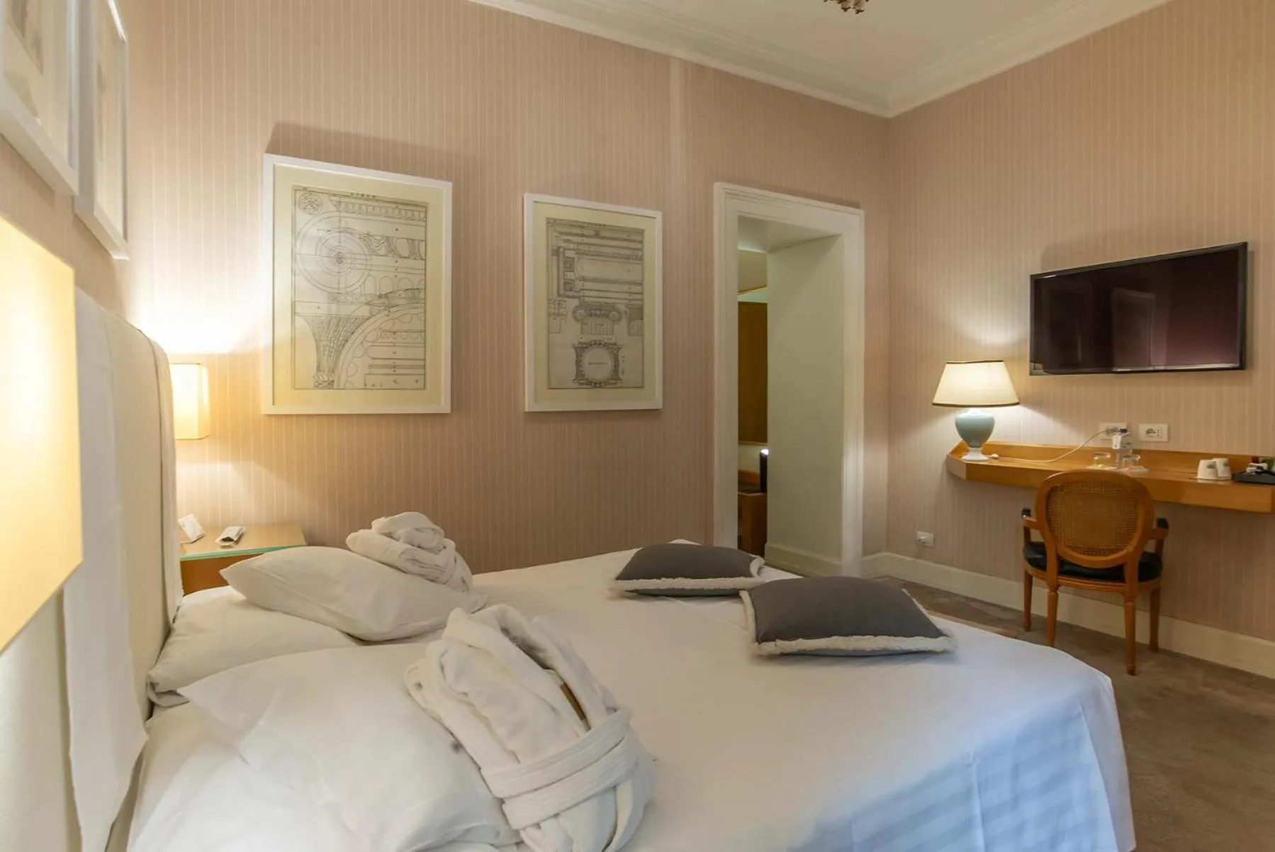 Photo of the whole room, Bed in Hotel Isa