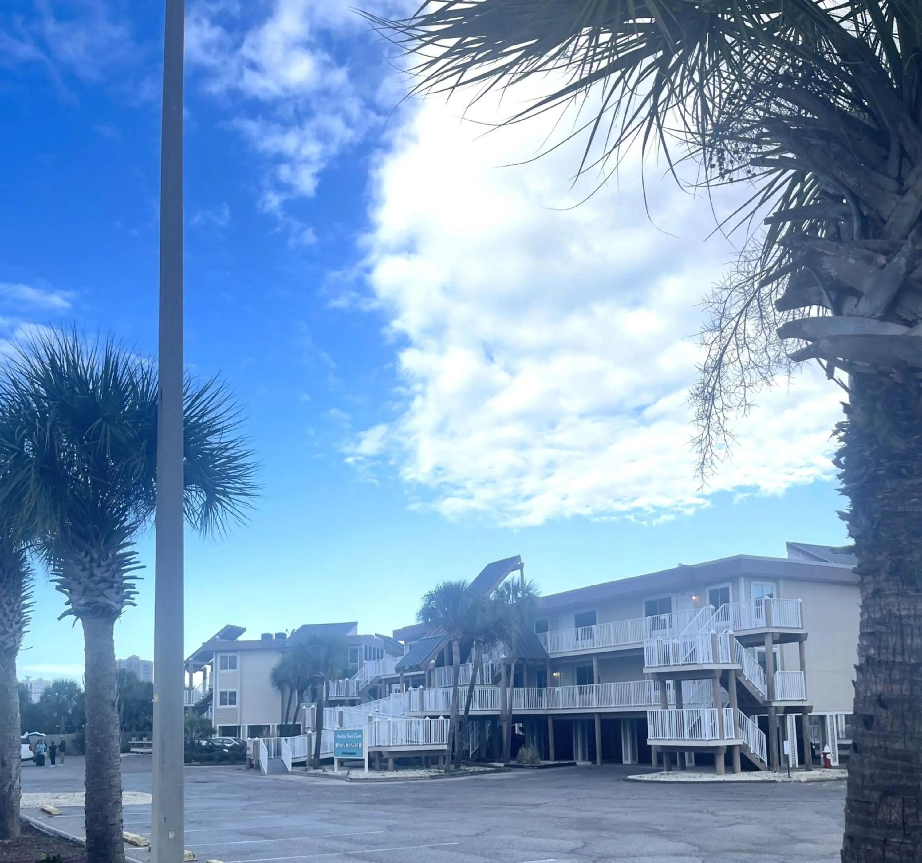 Property building in Soundside Holiday Beach Resort