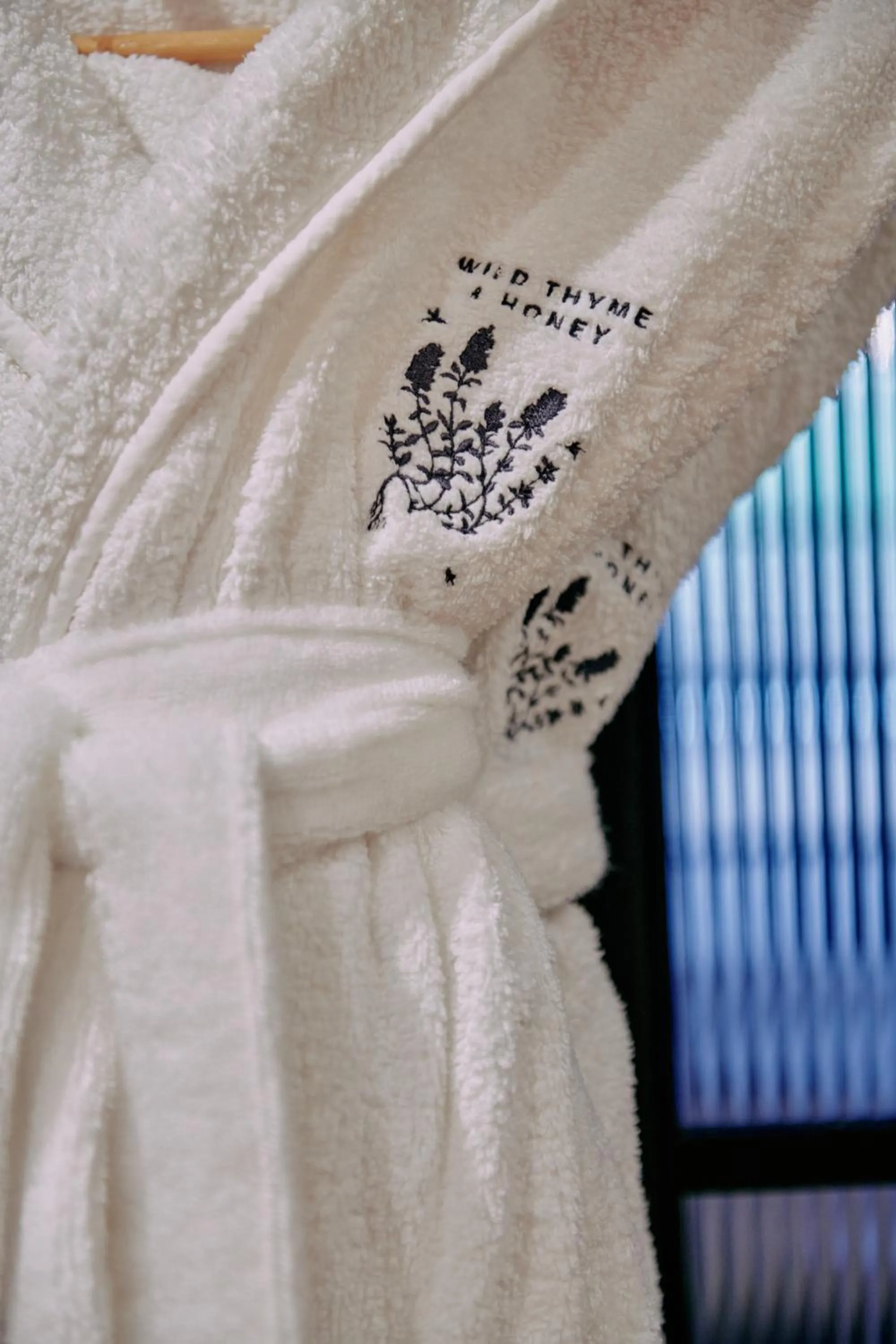 Bathroom in Wild Thyme & Honey - Cirencester-Cotswolds