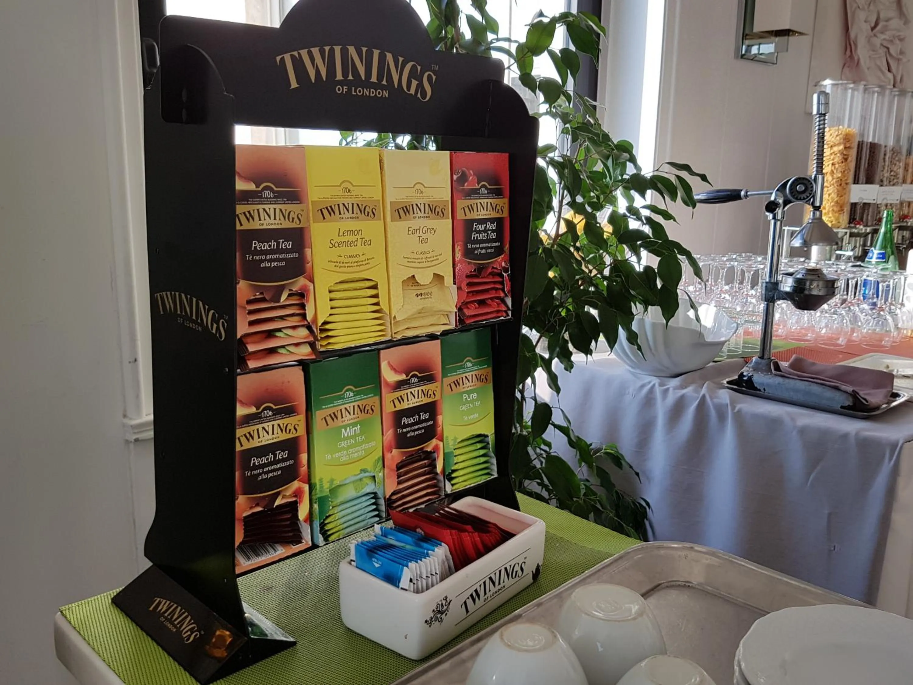 Food in BW Signature Collection Hotel Paradiso