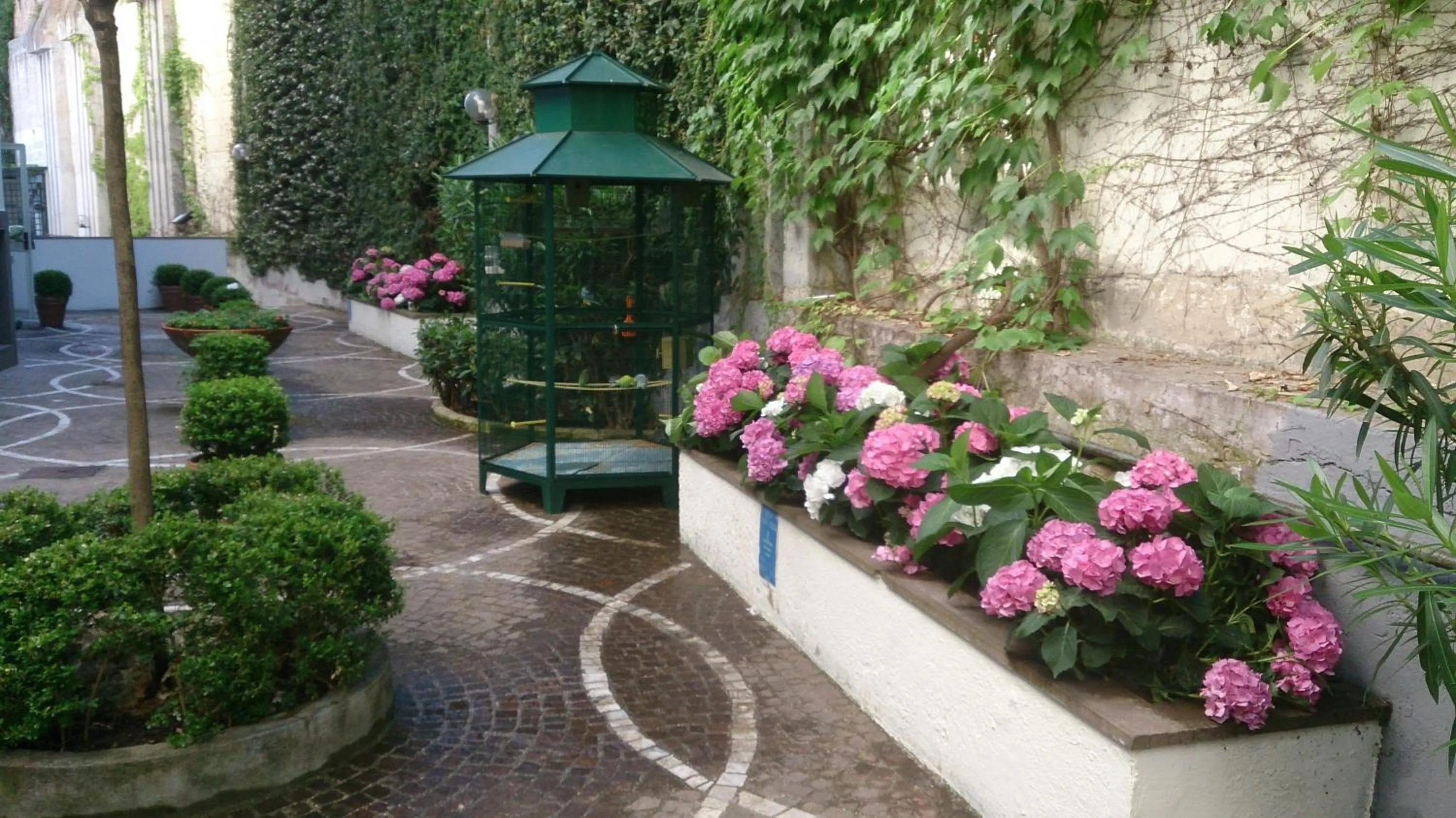 Garden in BW Signature Collection Hotel Paradiso