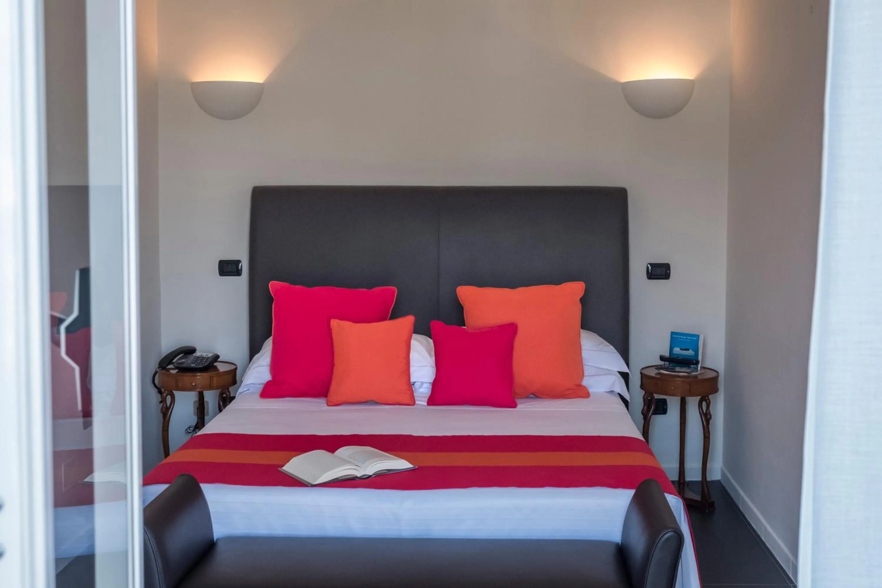 Bed in Majestic Palace Hotel