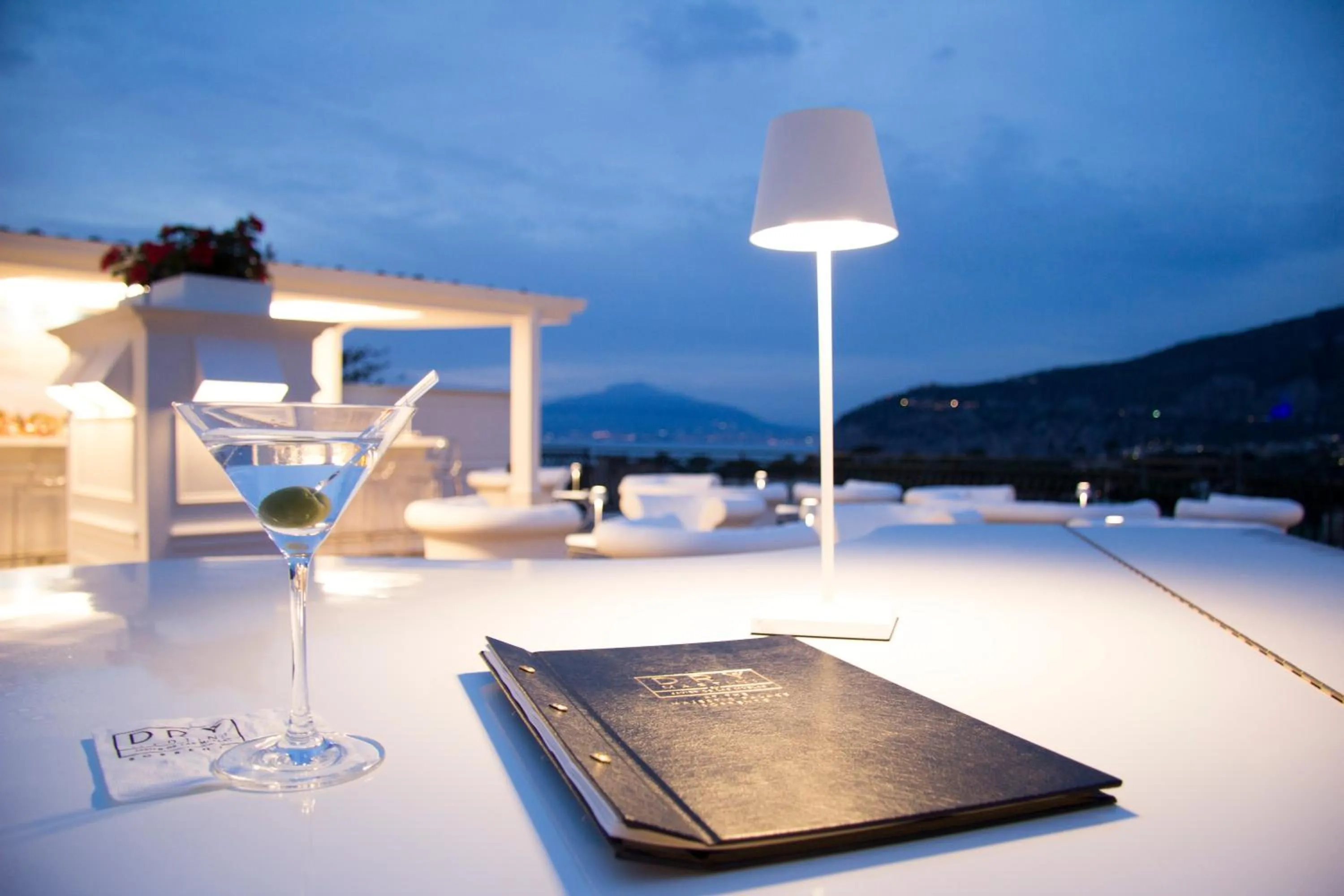 Restaurant/places to eat in Majestic Palace Hotel