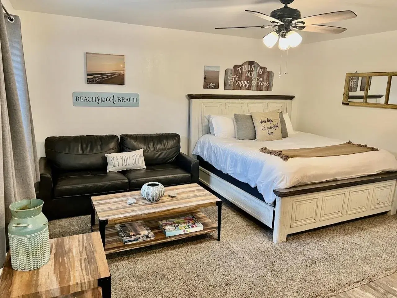 King Studio in Seafarer Suites King Studio in Seafarer Suites