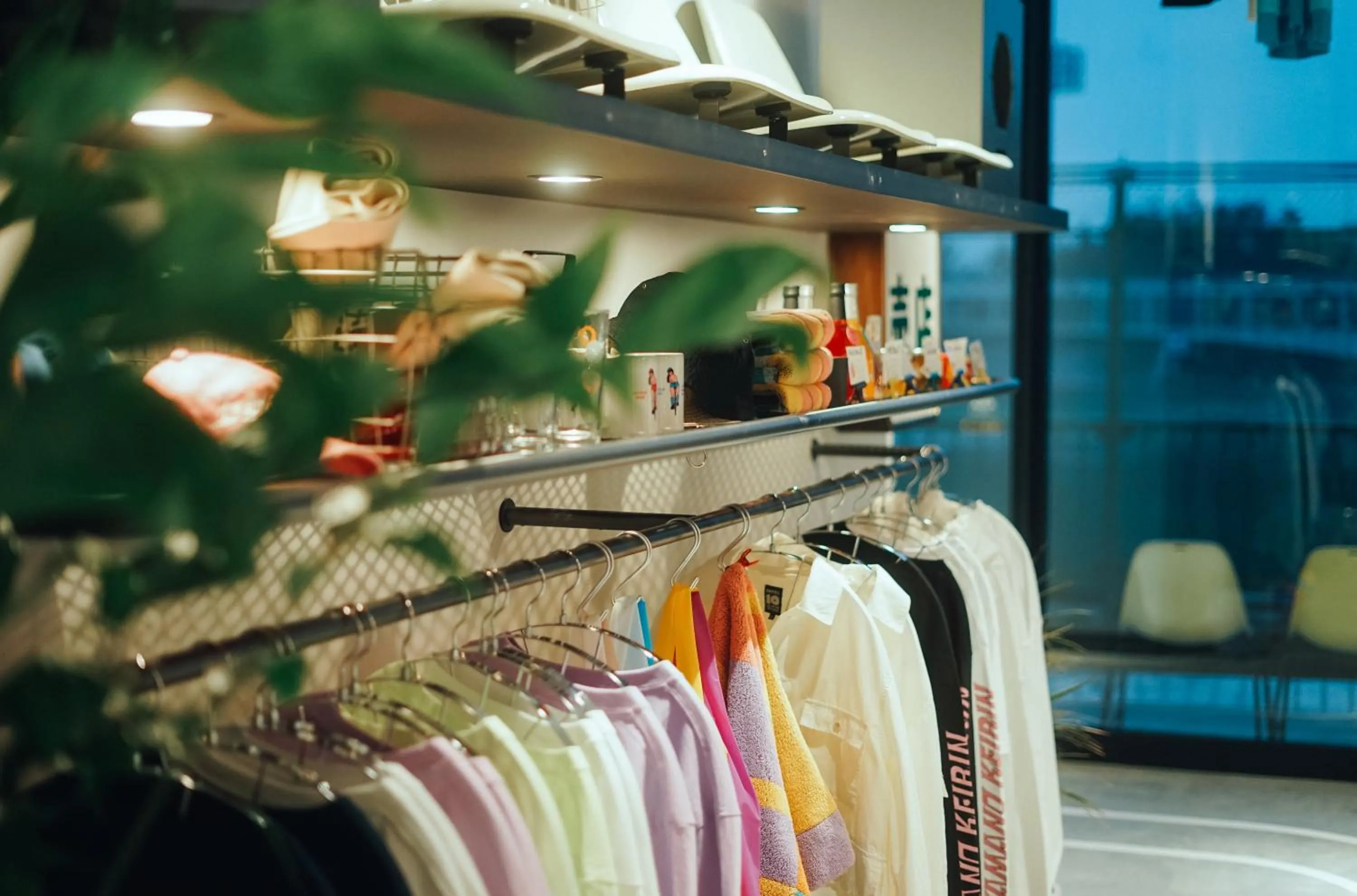 On-site shops in SETOUCHI KEIRIN HOTEL 10 by Onko Chishin