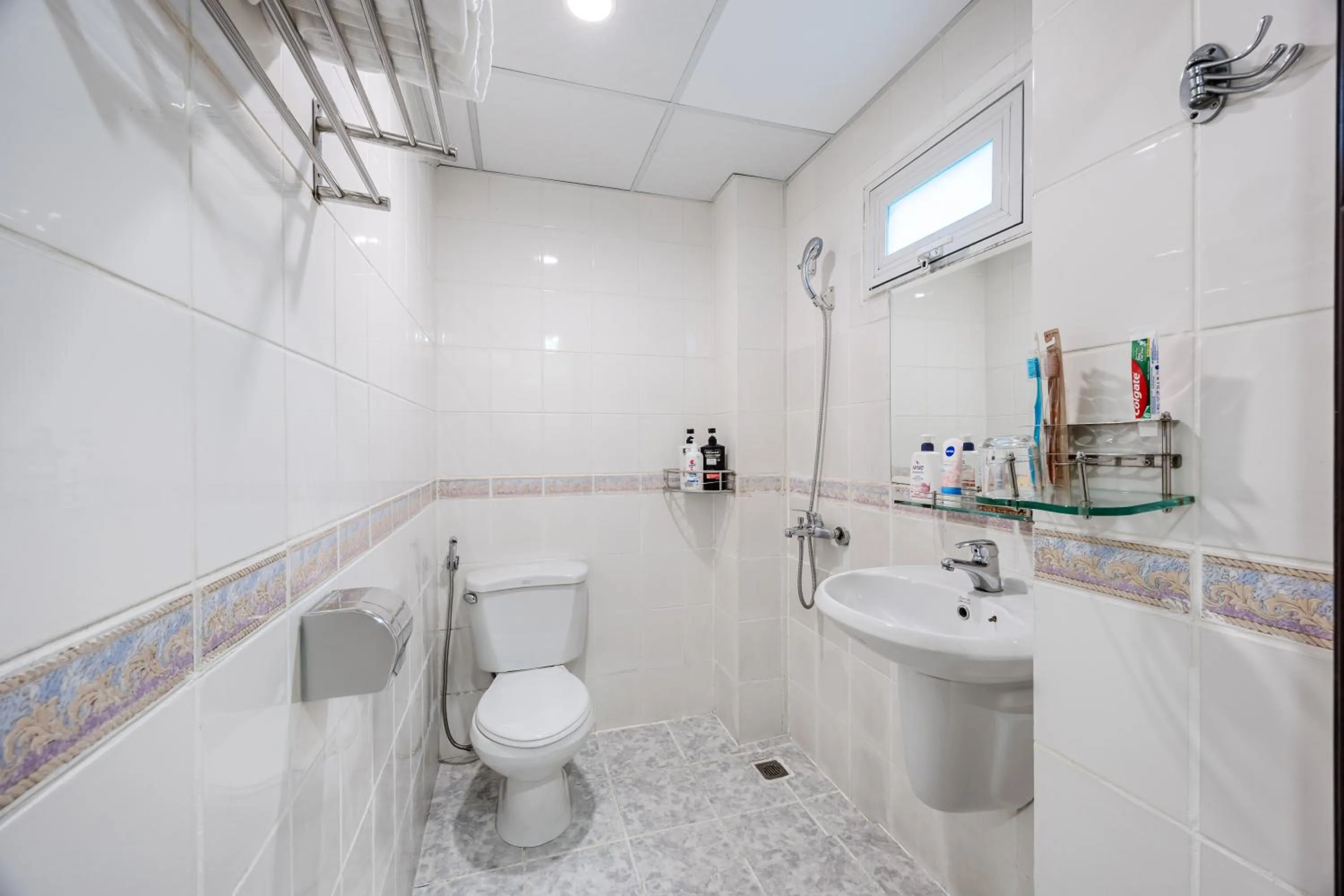 Shower in A25 Hotel - 167 Phạm Ngũ Lão