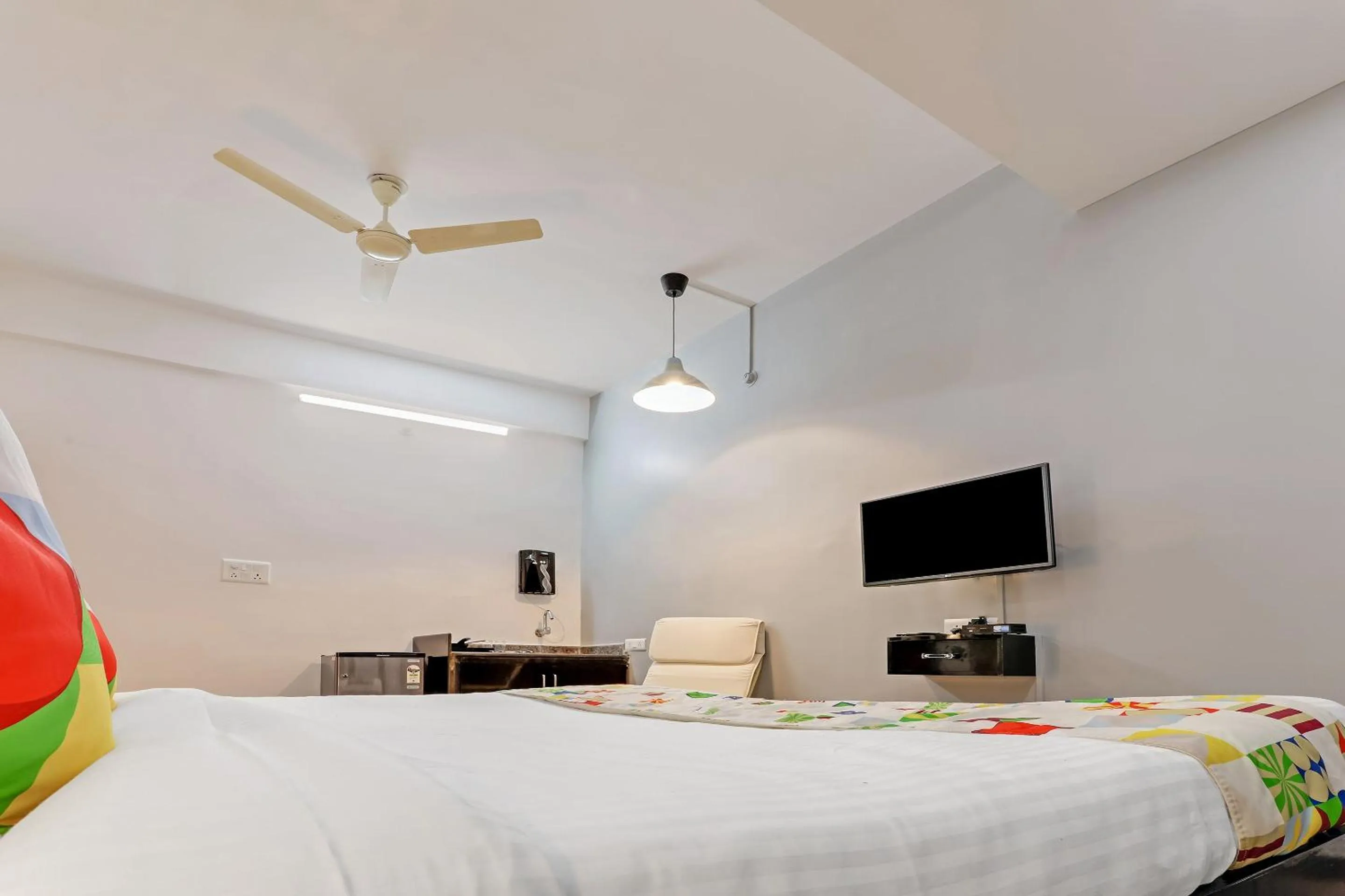 Bedroom, Bed in Hotel O Summer Hill Guest House