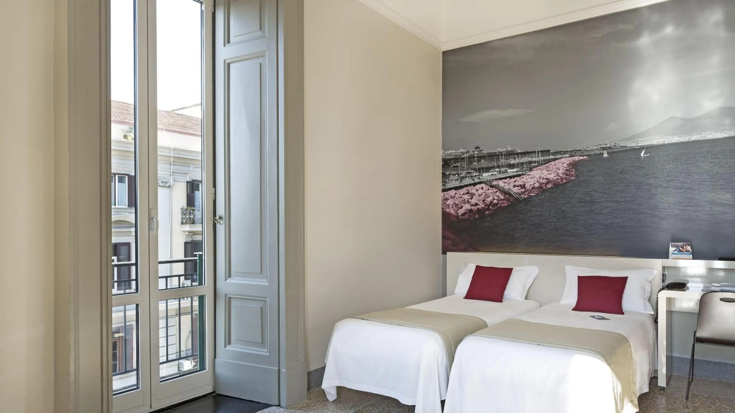 Photo of the whole room in B&B Hotel Napoli