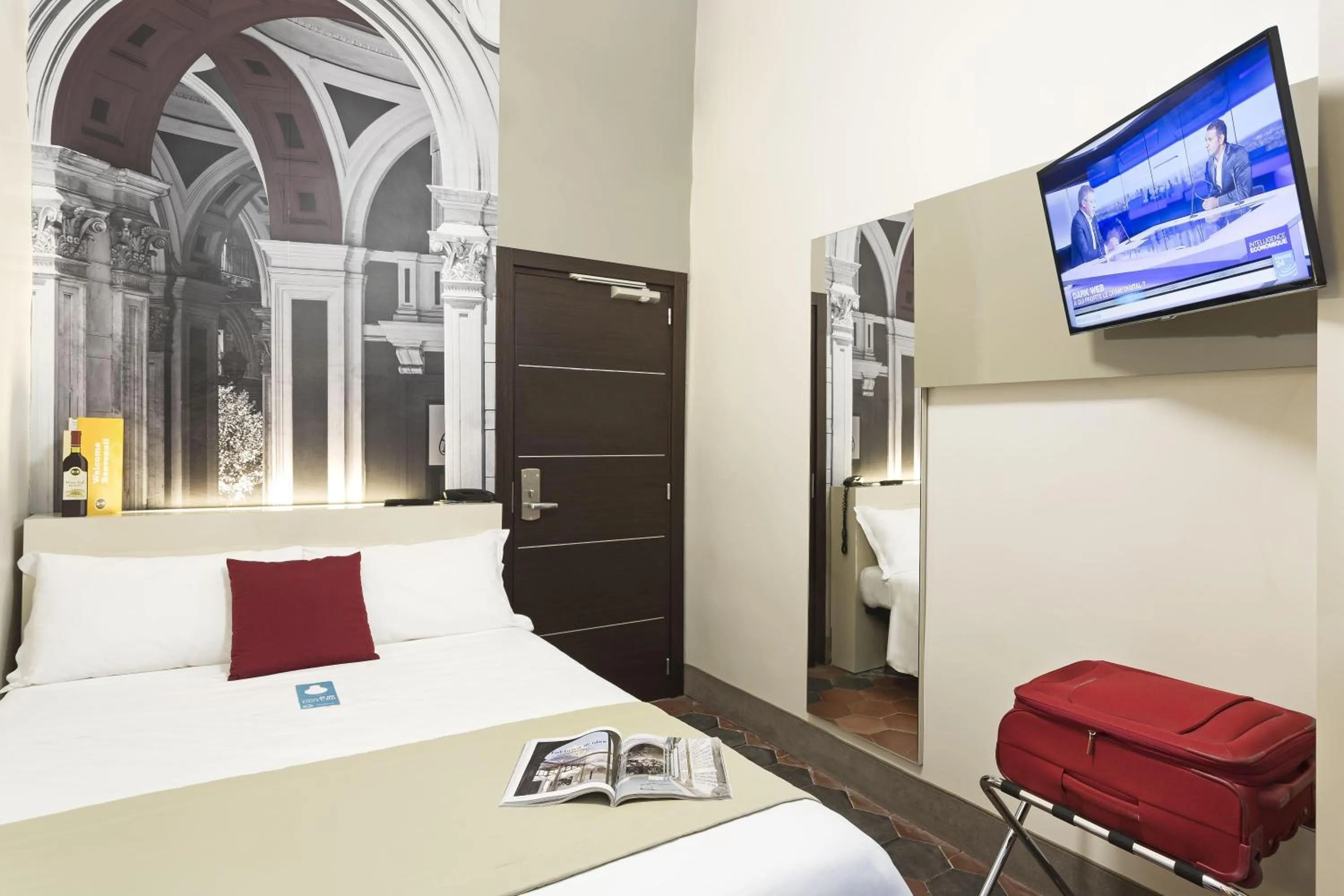 Photo of the whole room, Bed in B&B Hotel Napoli