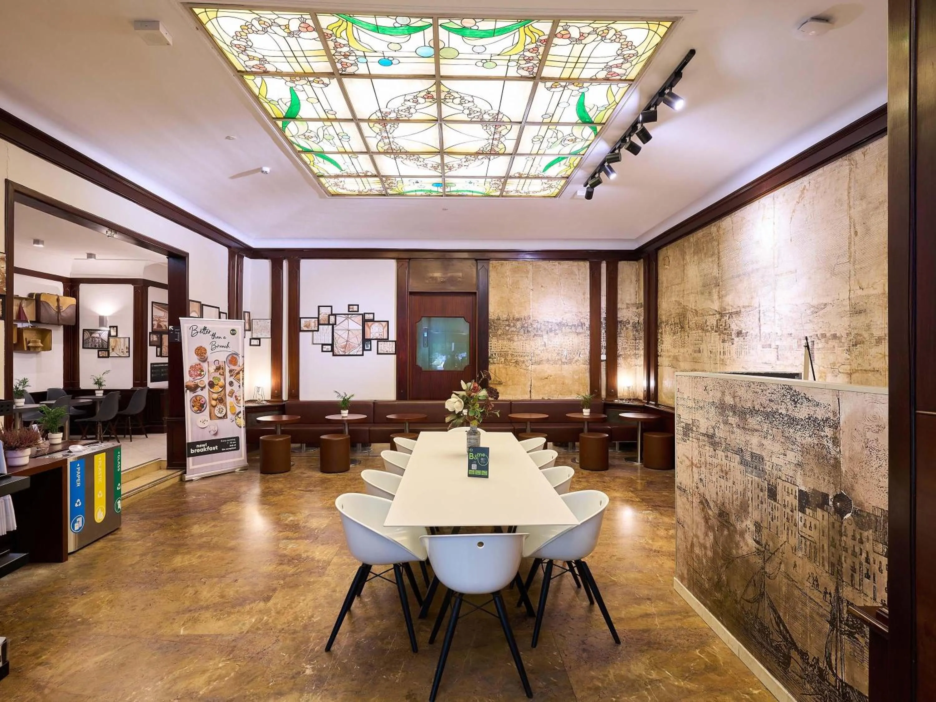 Meeting/conference room in B&B Hotel Napoli