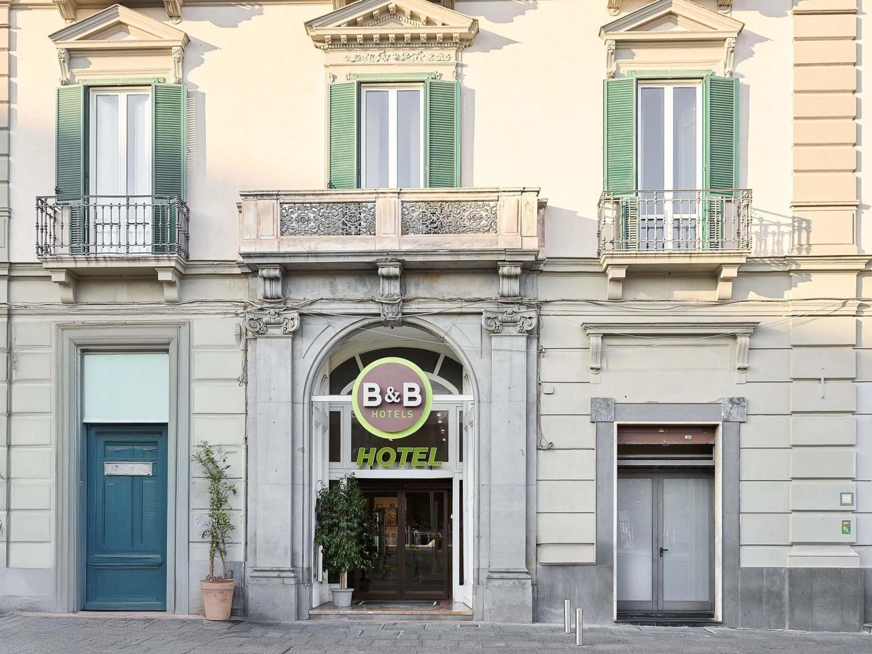 Property building in B&B Hotel Napoli