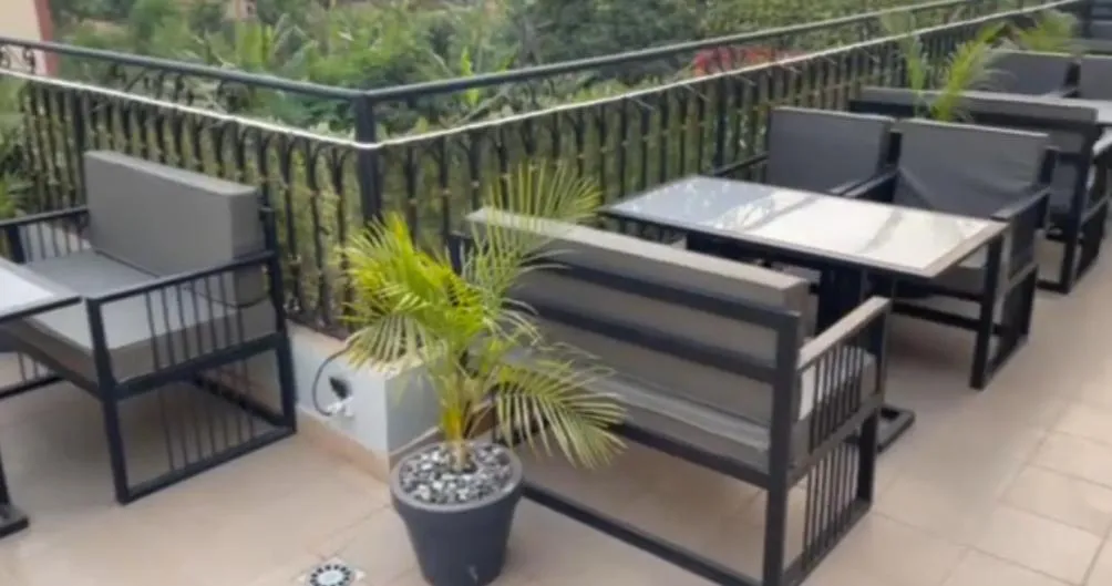 Restaurant/places to eat in HOTEL LES ARCADES