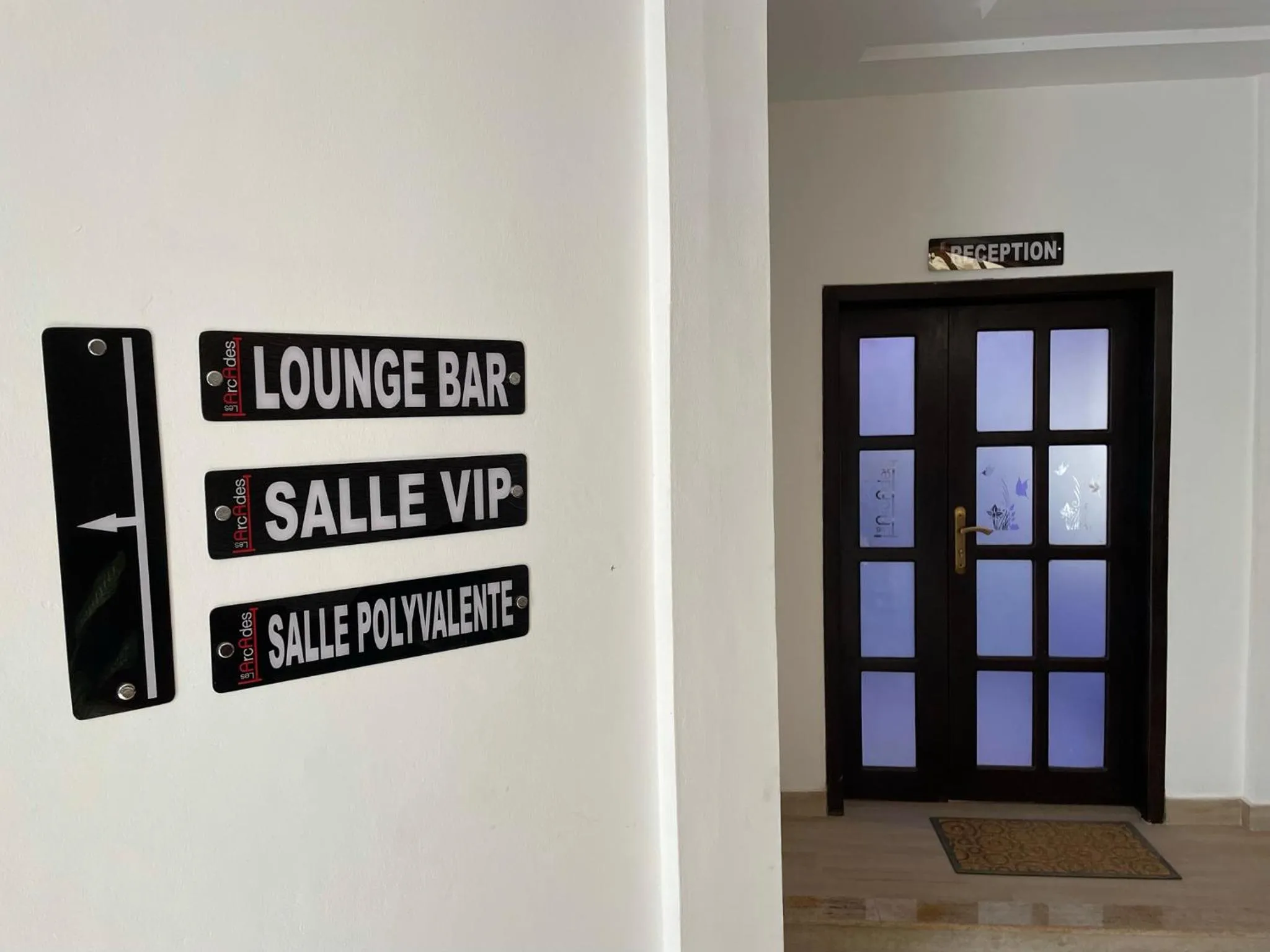 Facade/entrance in HOTEL LES ARCADES