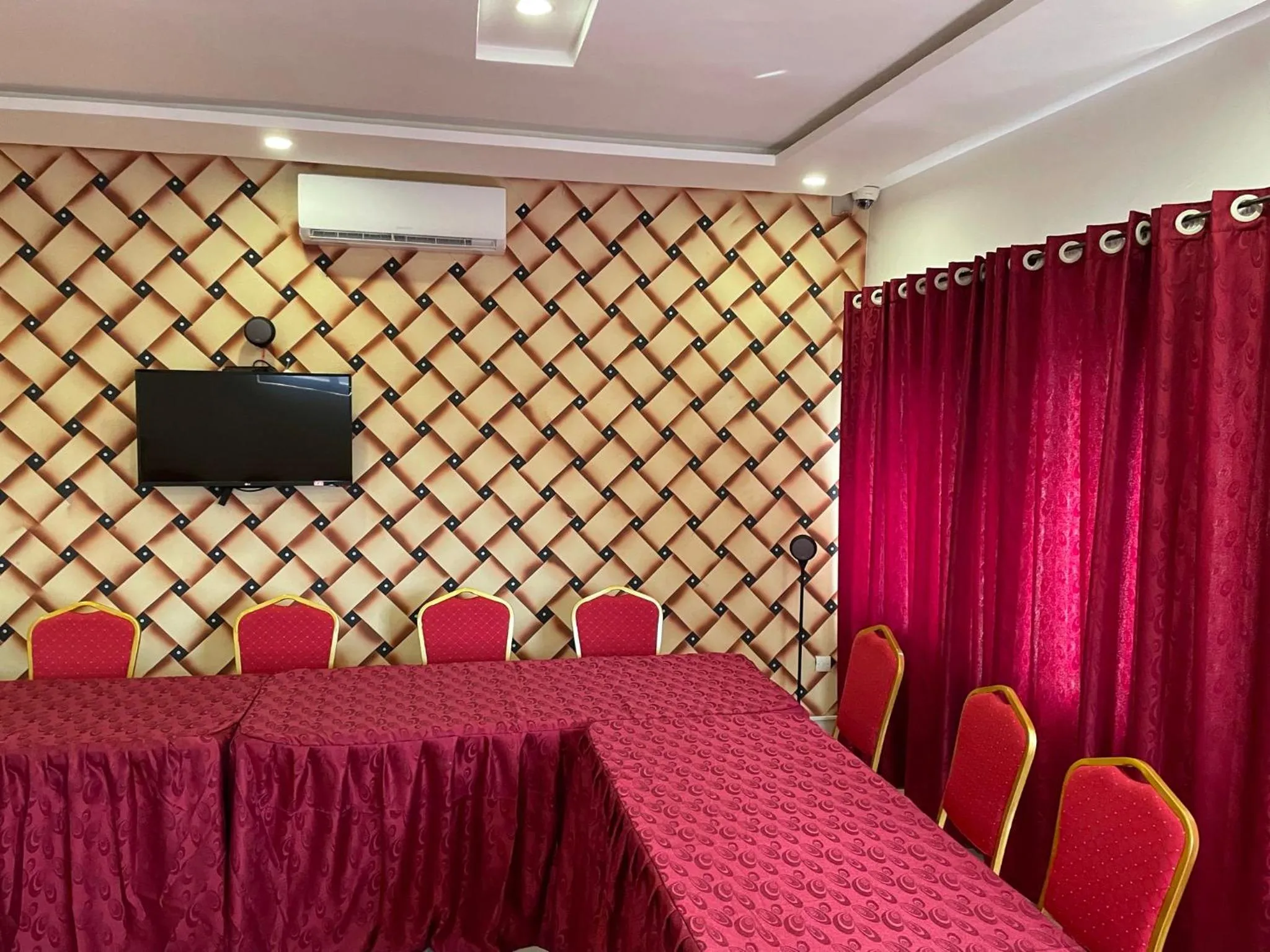 Meeting/conference room in HOTEL LES ARCADES