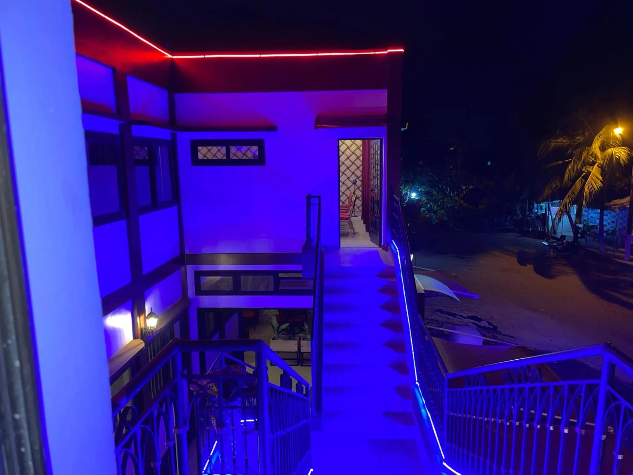 Night in HOTEL LES ARCADES