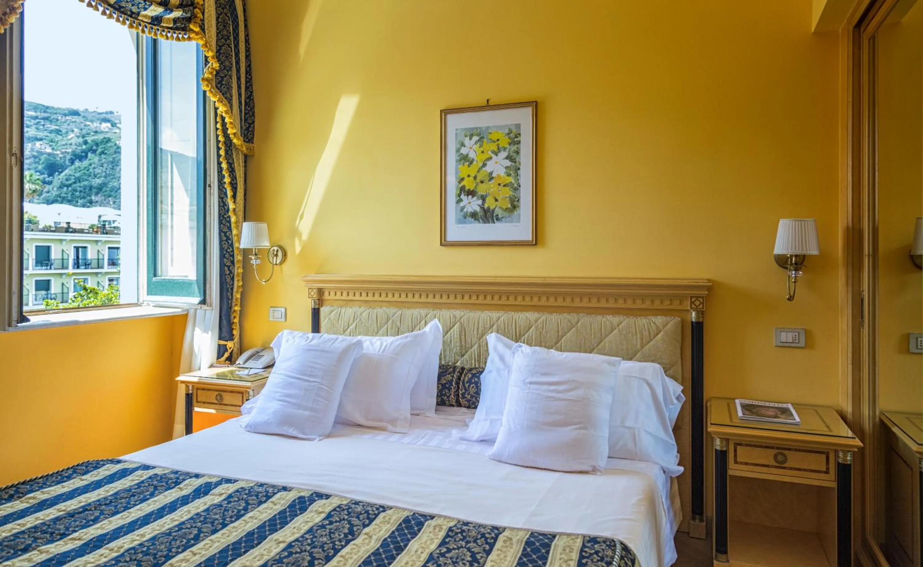 Bed in Imperial Hotel Tramontano