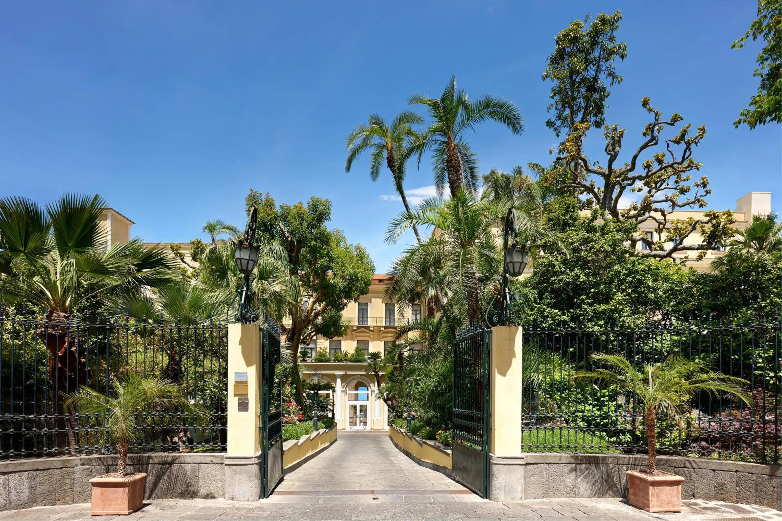 Property building in Imperial Hotel Tramontano