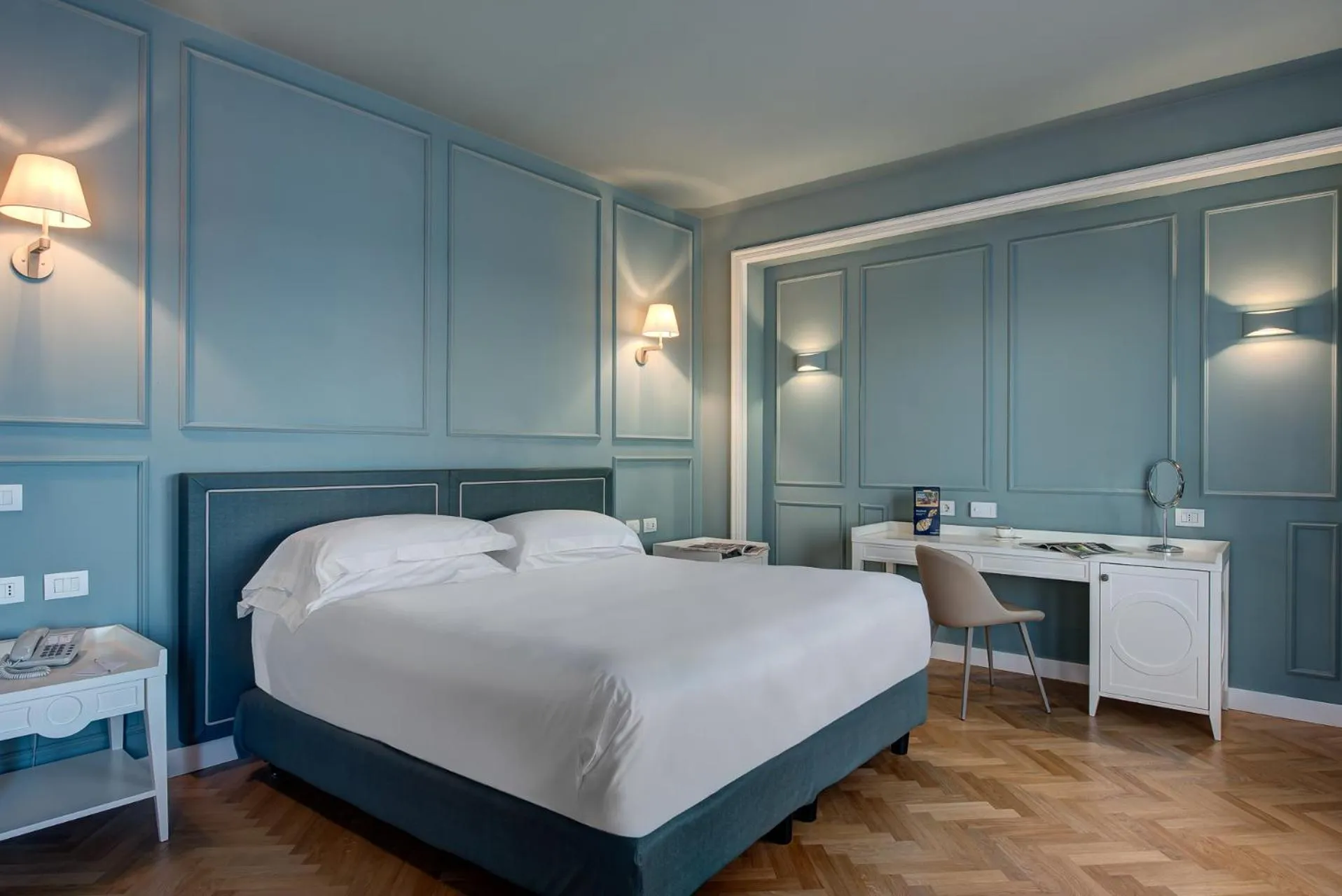 Photo of the whole room, Bed in Imperial Hotel Tramontano