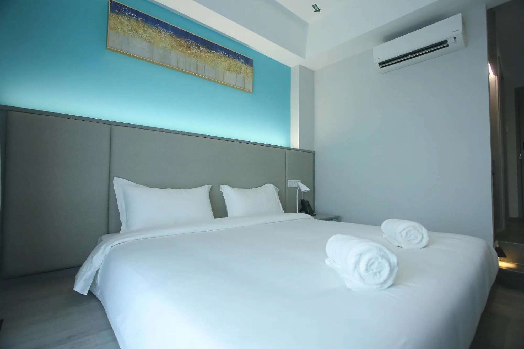 Bed in Stanton City Hotel