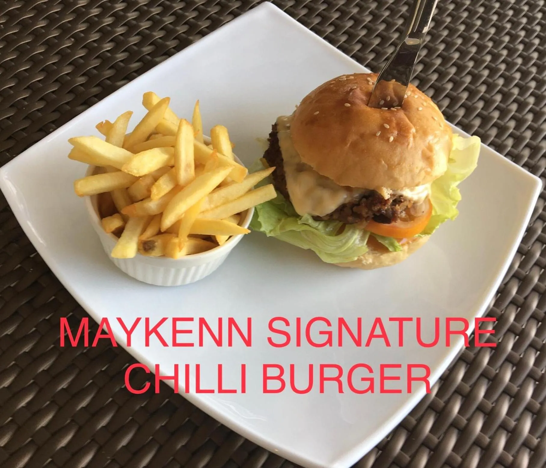 Maykenn Beach-Cafe-Bar and Restaurant