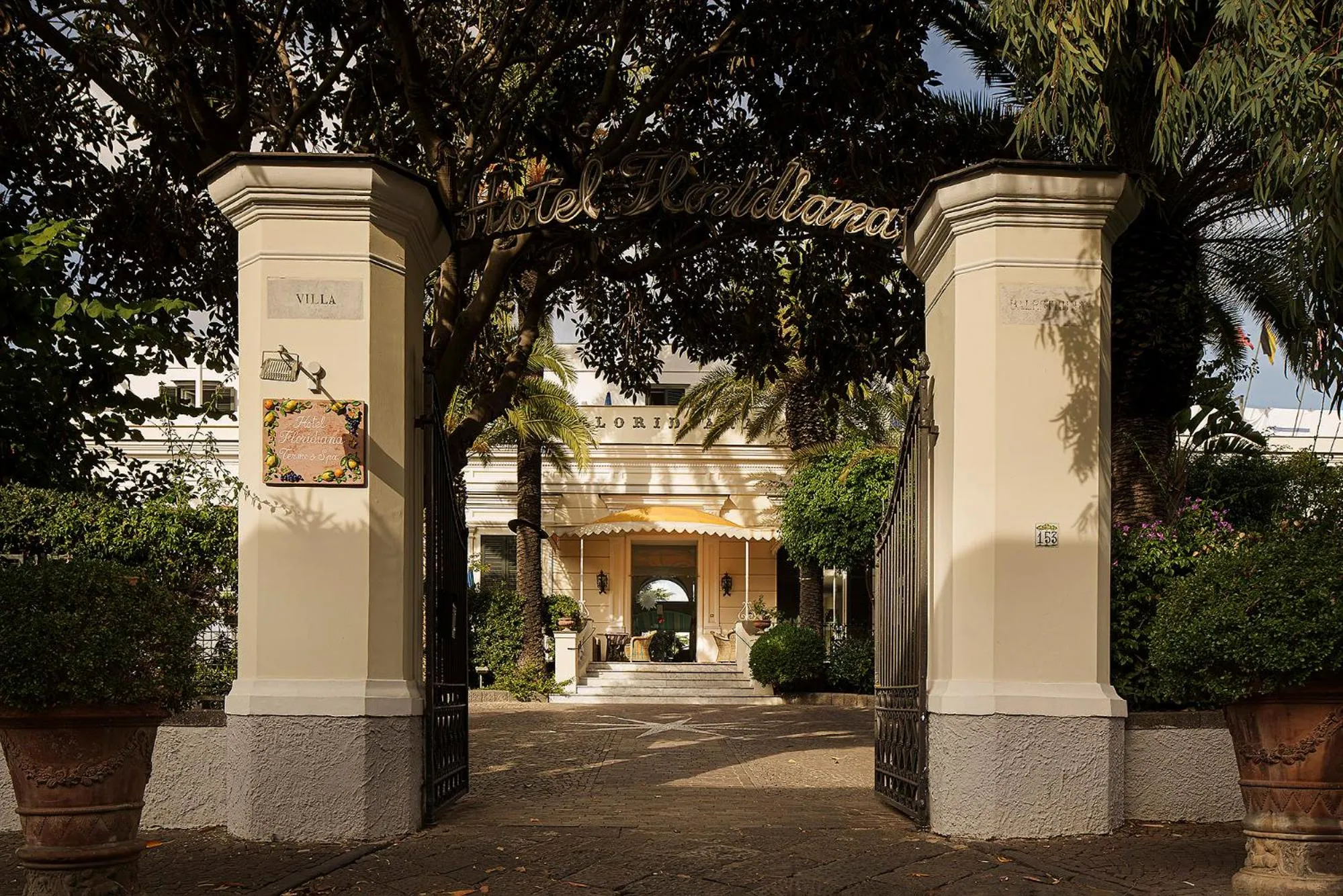 Facade/entrance in Hotel Floridiana Terme