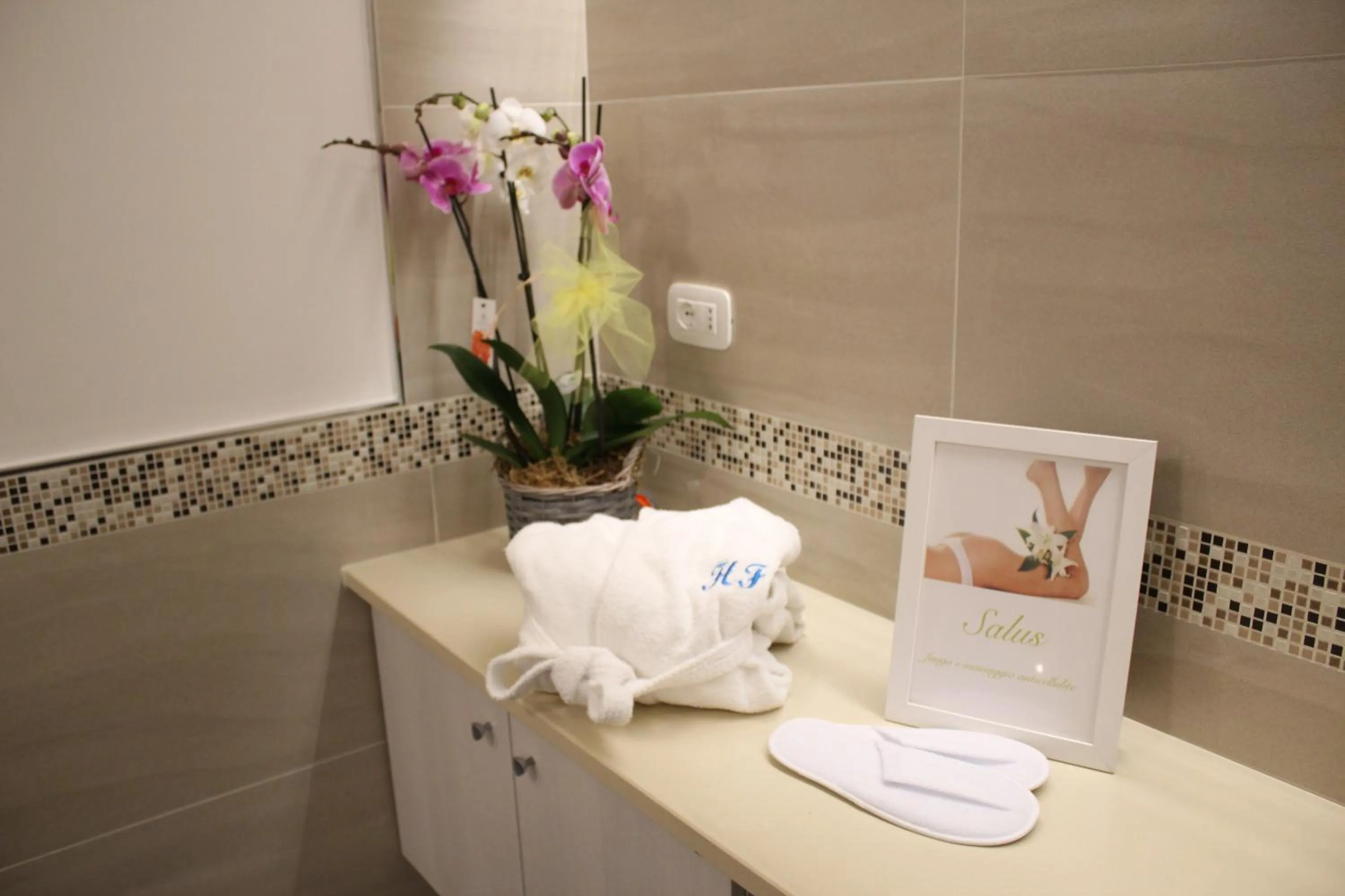 Hot Spring Bath in Hotel Floridiana Terme