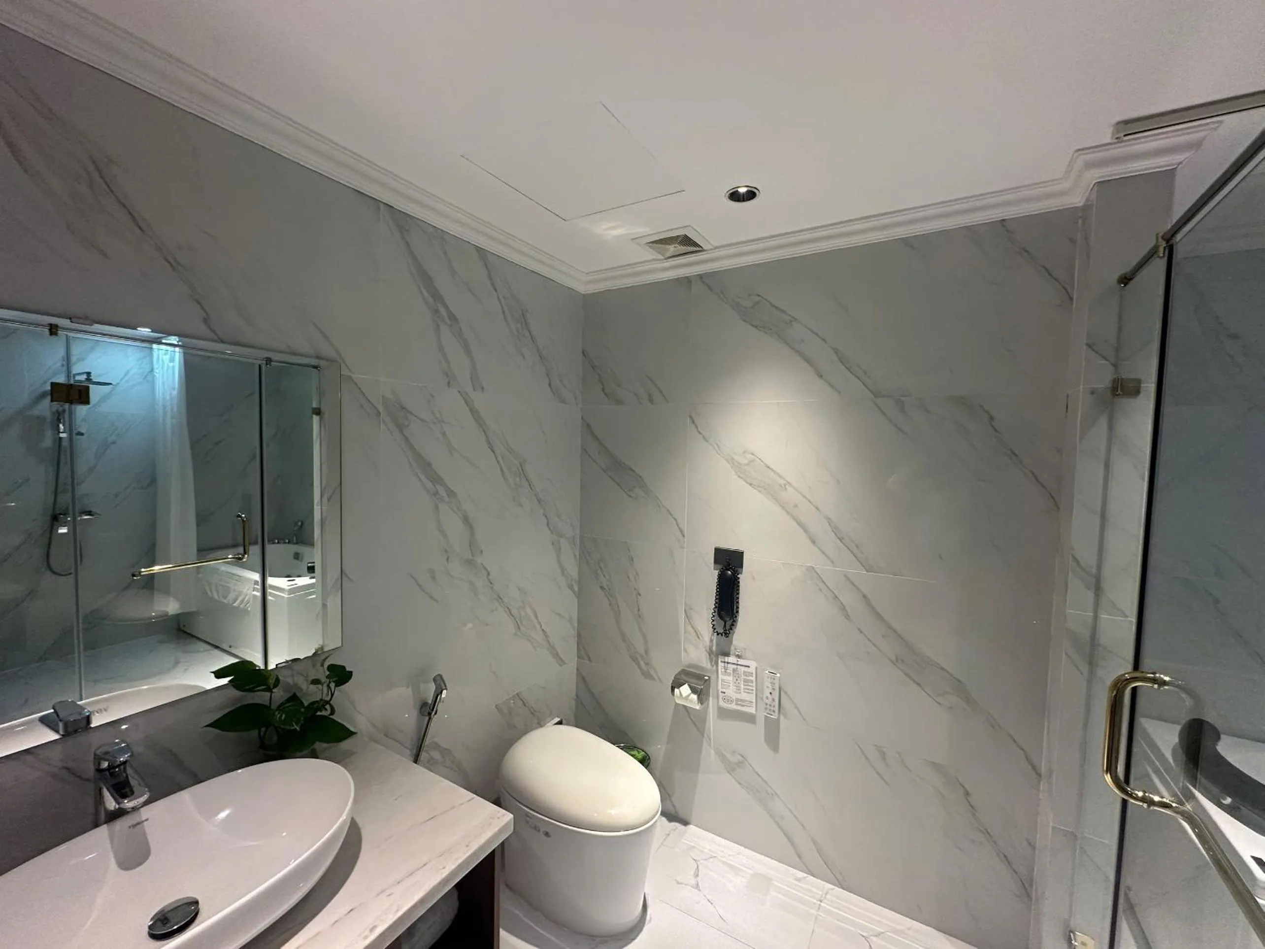 Bathroom in Songlam Waterfront Hotel - 藍江酒店