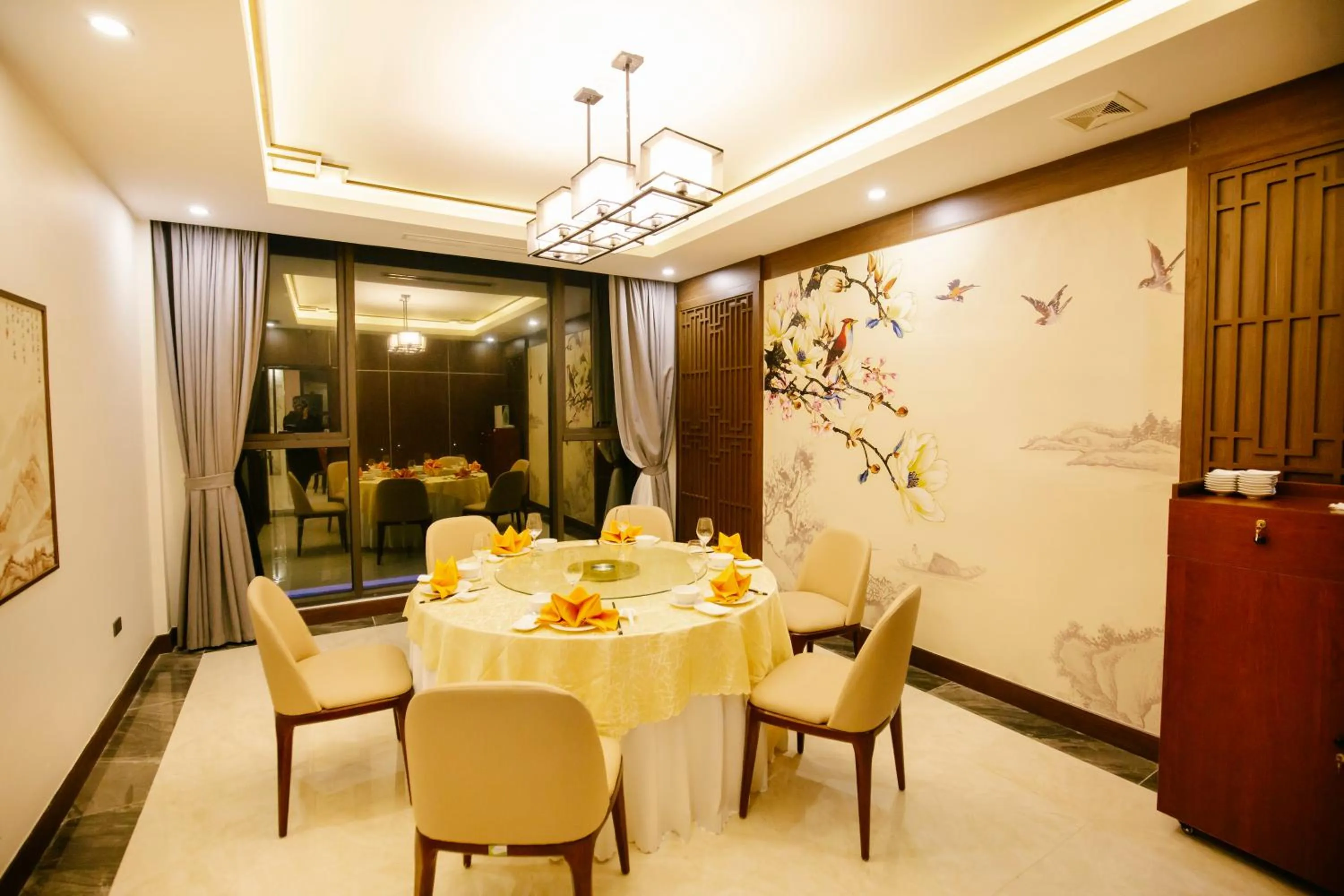 Restaurant/places to eat in Songlam Waterfront Hotel - 藍江酒店