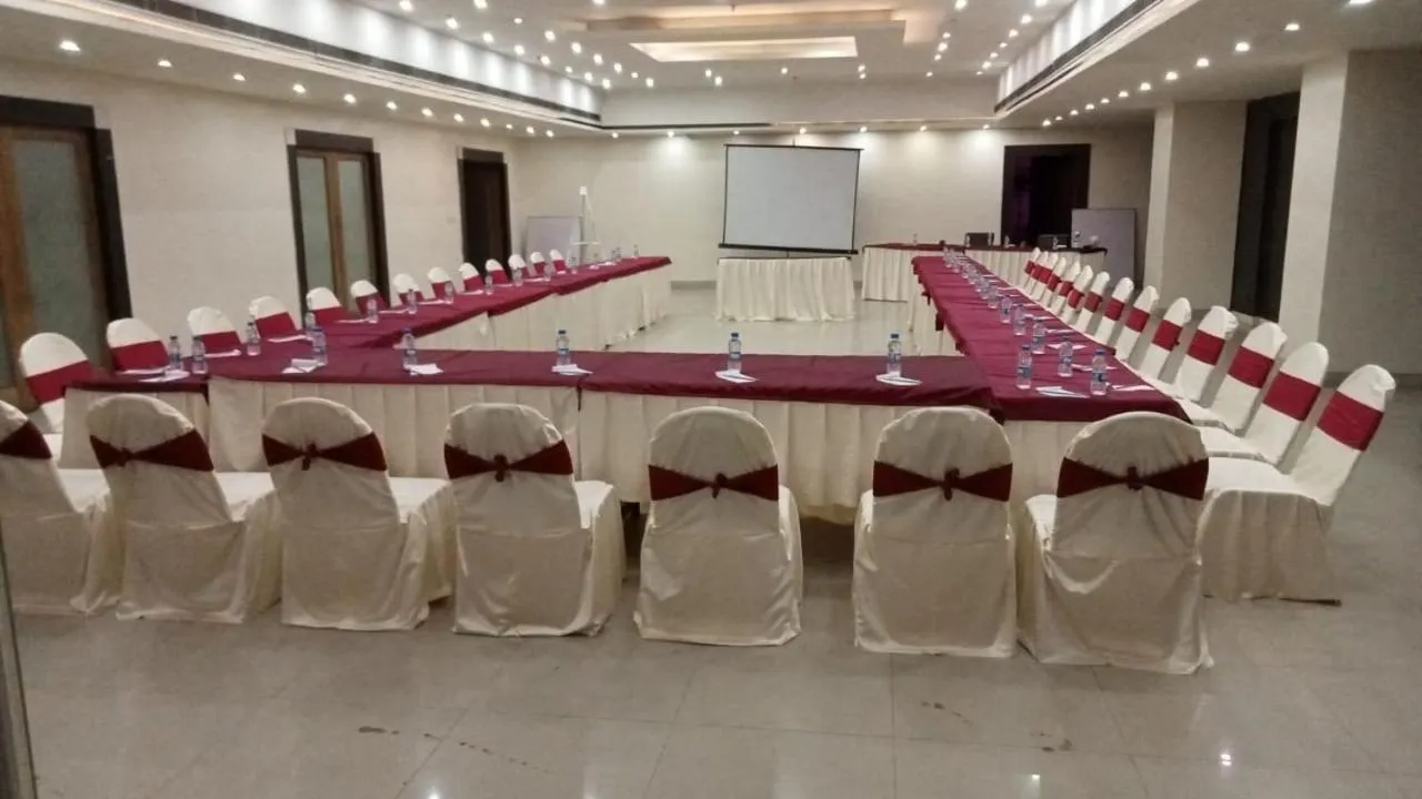 Banquet/Function facilities in SHELTER HOTEL