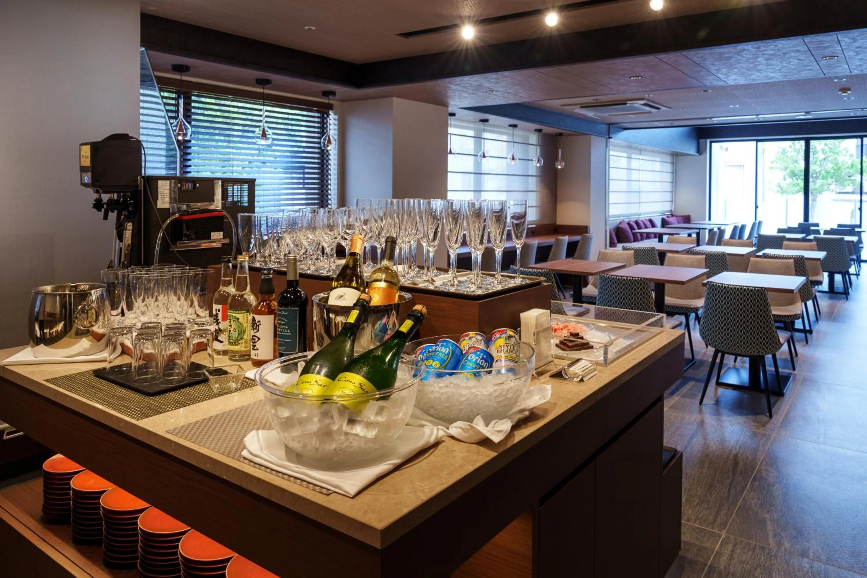 Lounge or bar in Hotel GrandConsort Naha