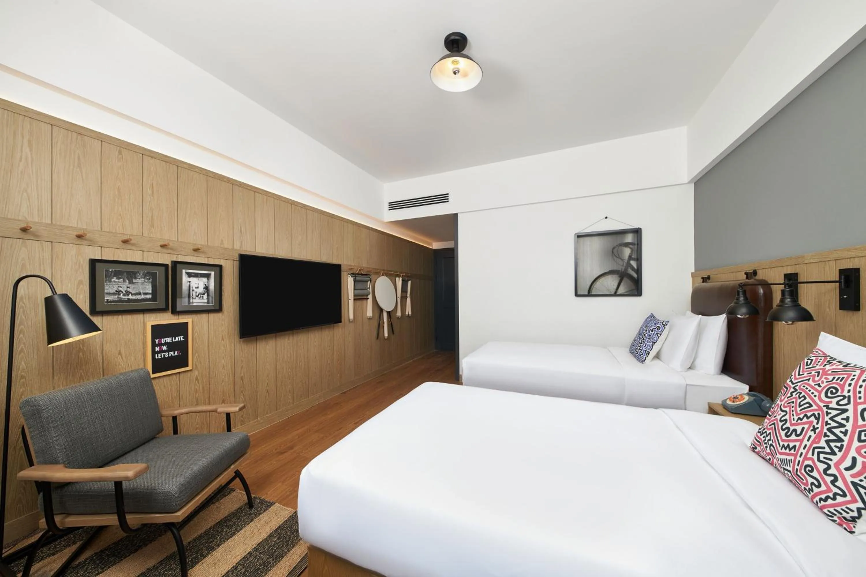 Photo of the whole room, Bed in Moxy Nanjing Jiangning