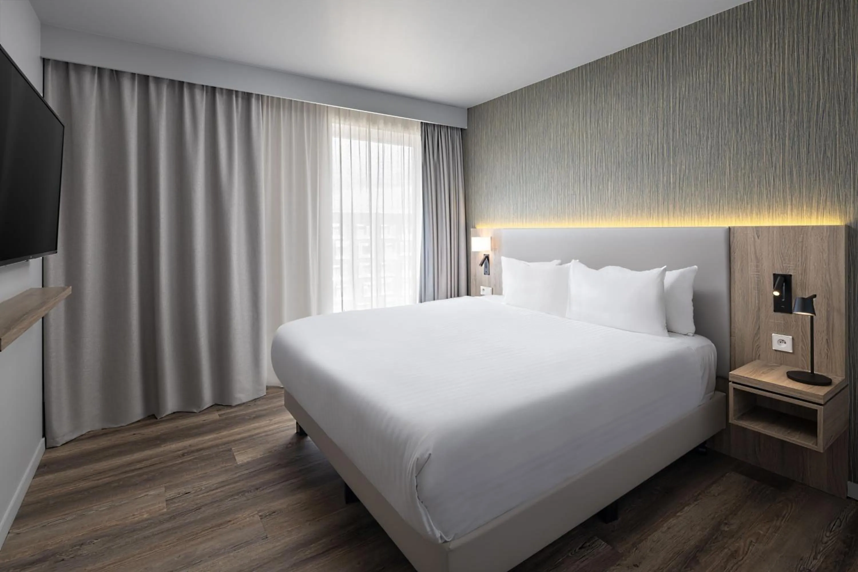 Bedroom, Bed in Residence Inn by Marriott Paris Charles de Gaulle Central Airport