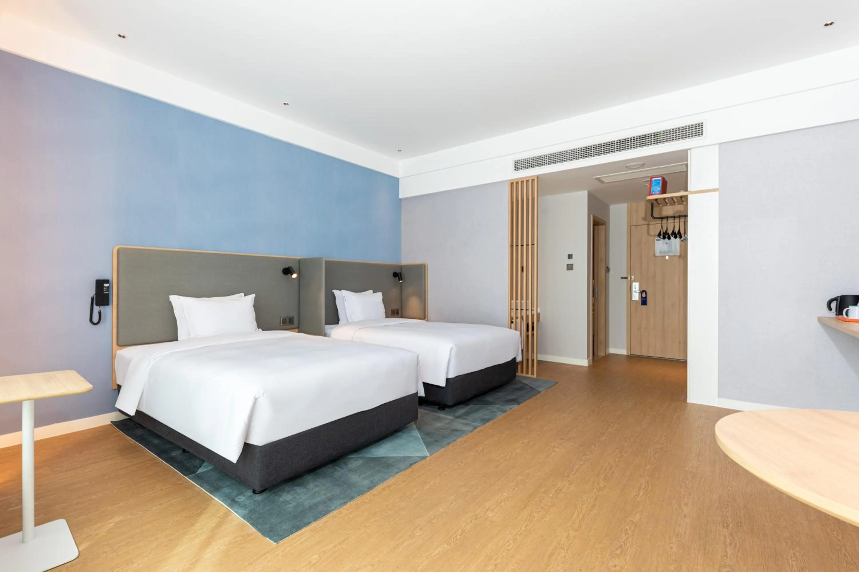 Bed in Holiday Inn Express Nanchang Riverside by IHG