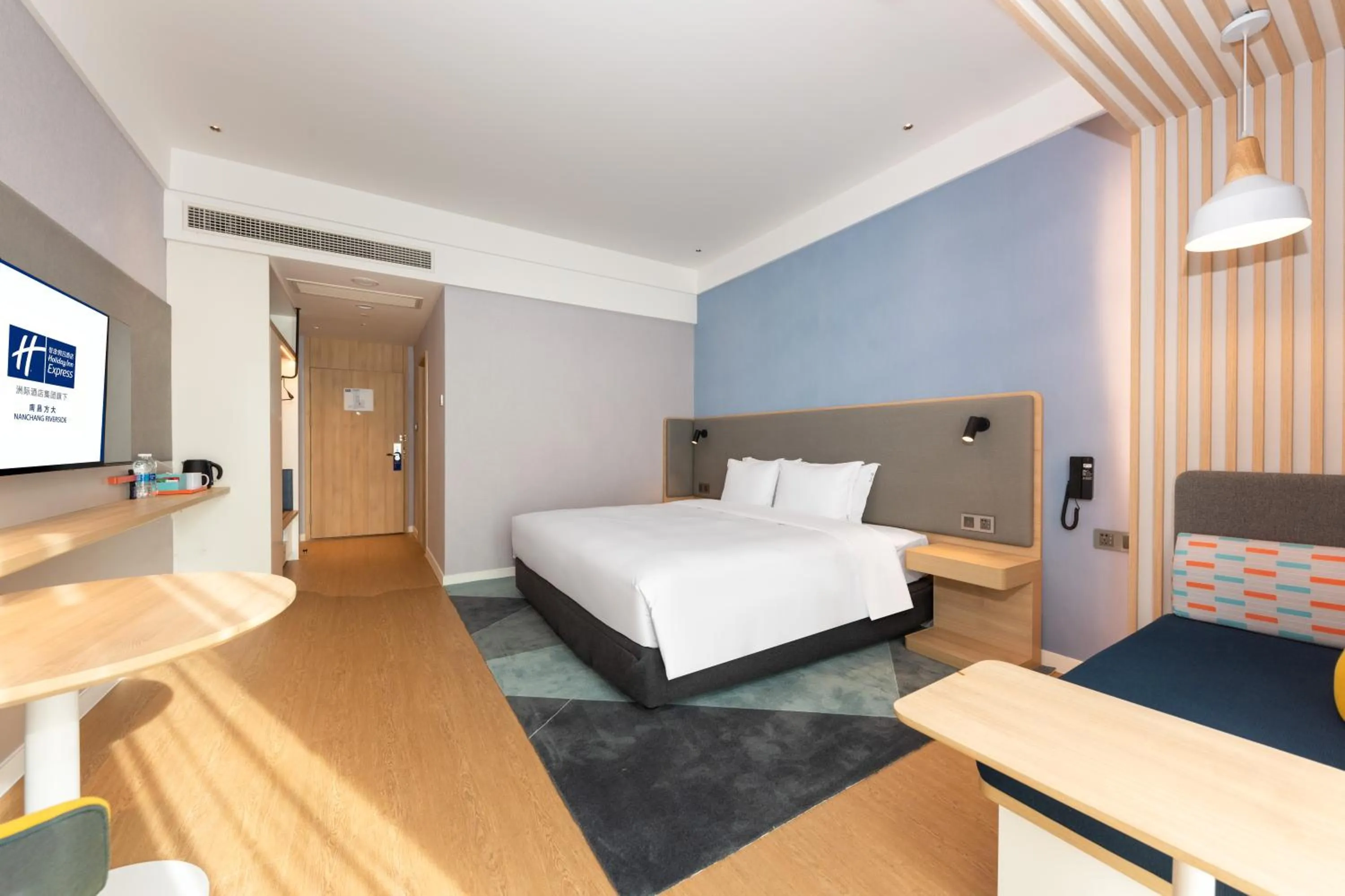 Bed in Holiday Inn Express Nanchang Riverside by IHG
