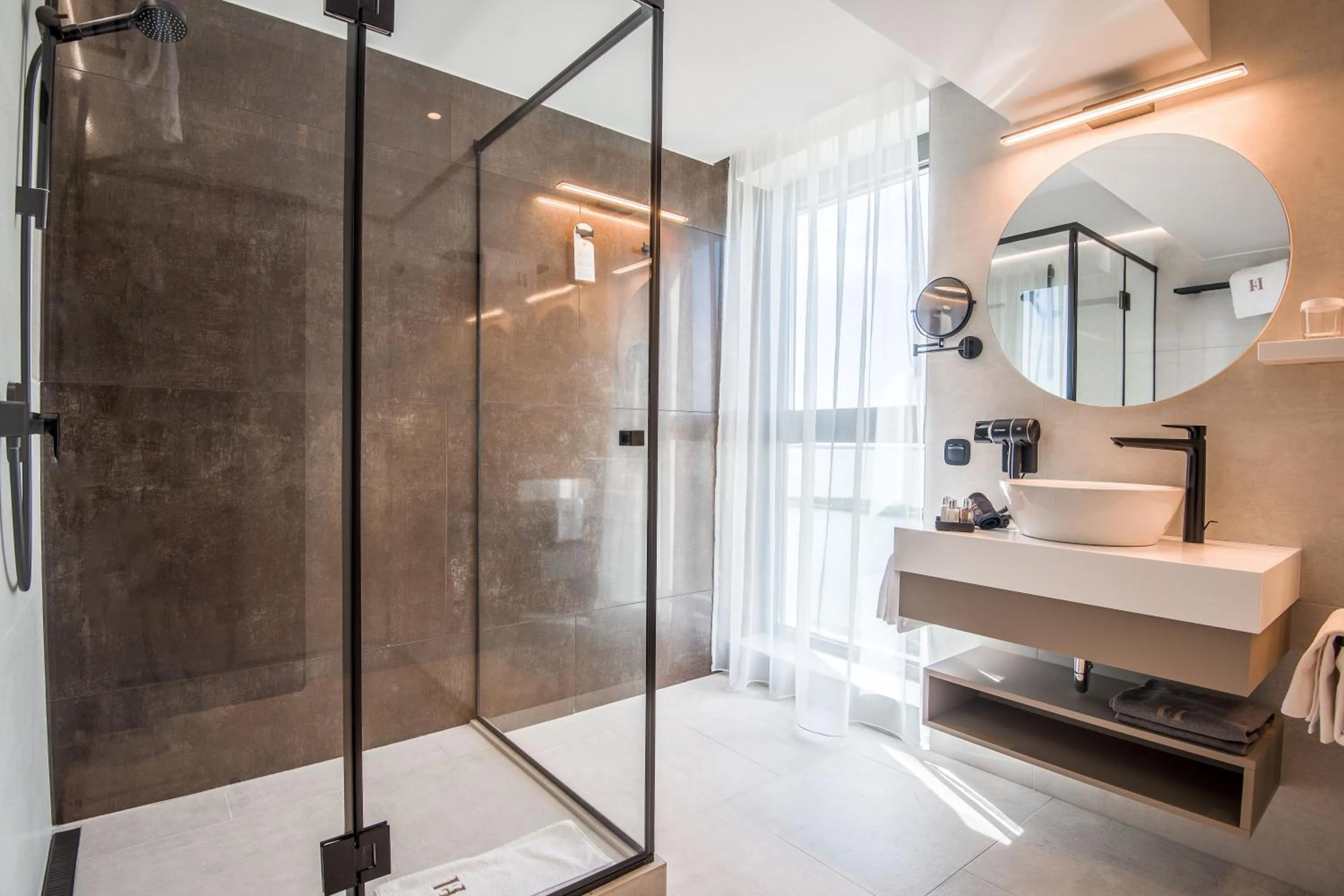 Shower in Hotel Helikon, Keszthely