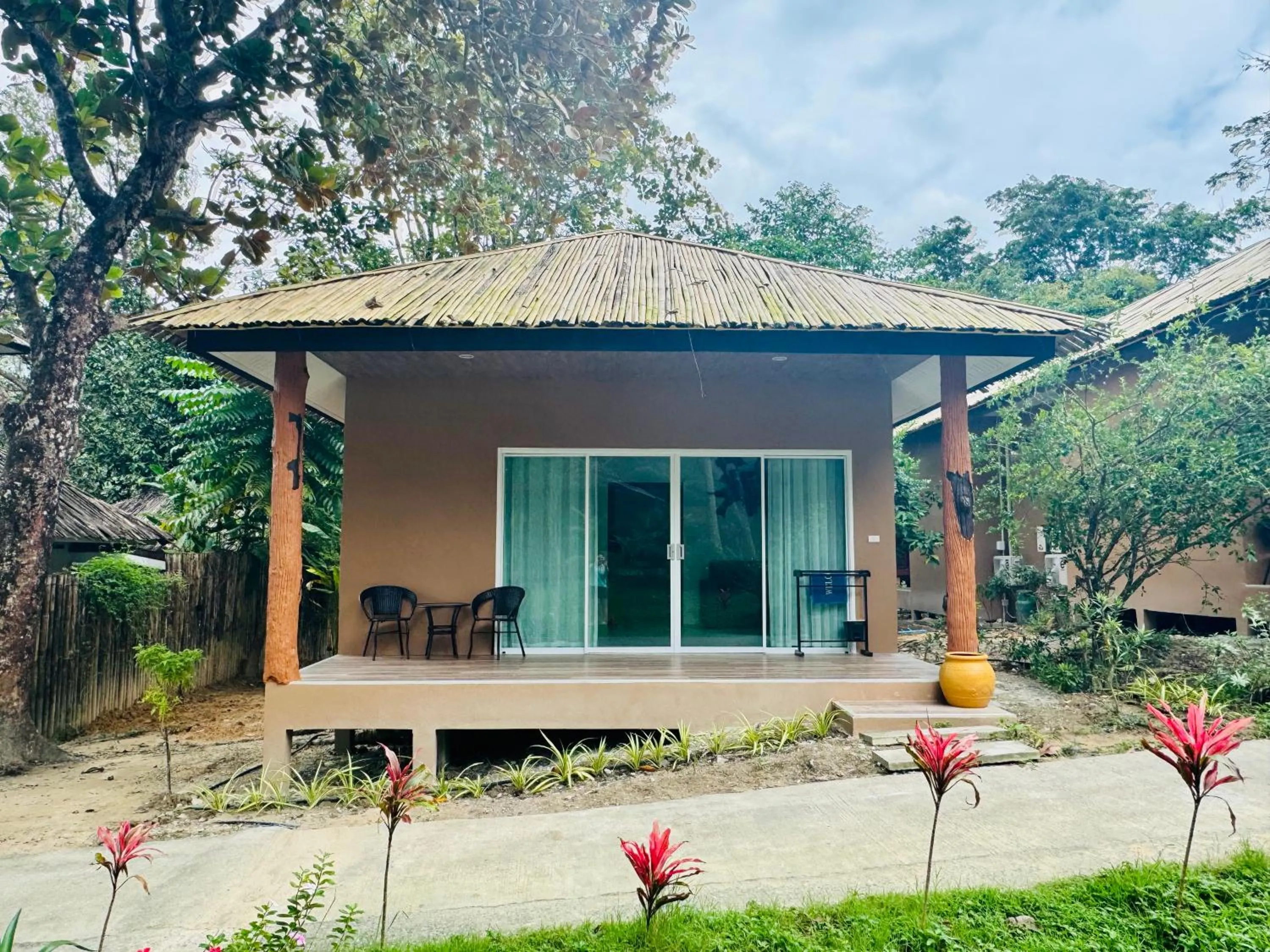 Marina Resort Koh Phayam Ranong