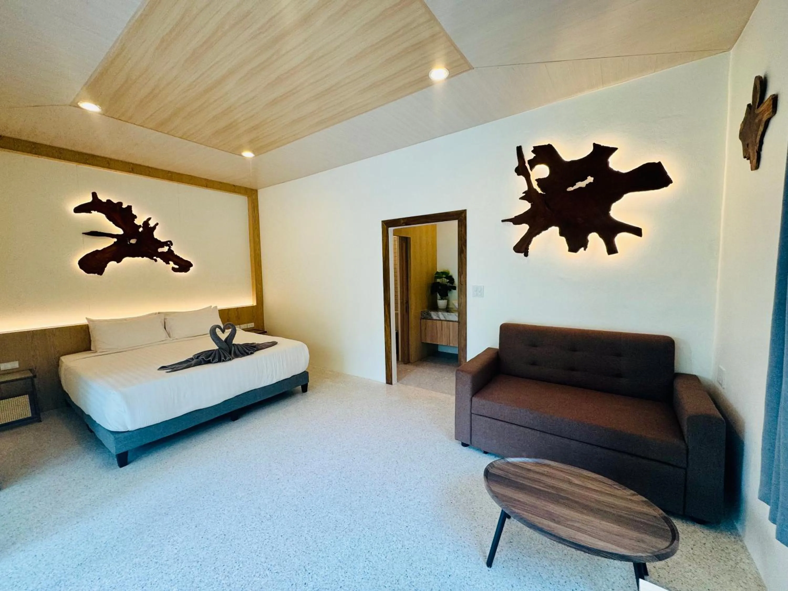 Bed in Marina Resort Koh Phayam Ranong