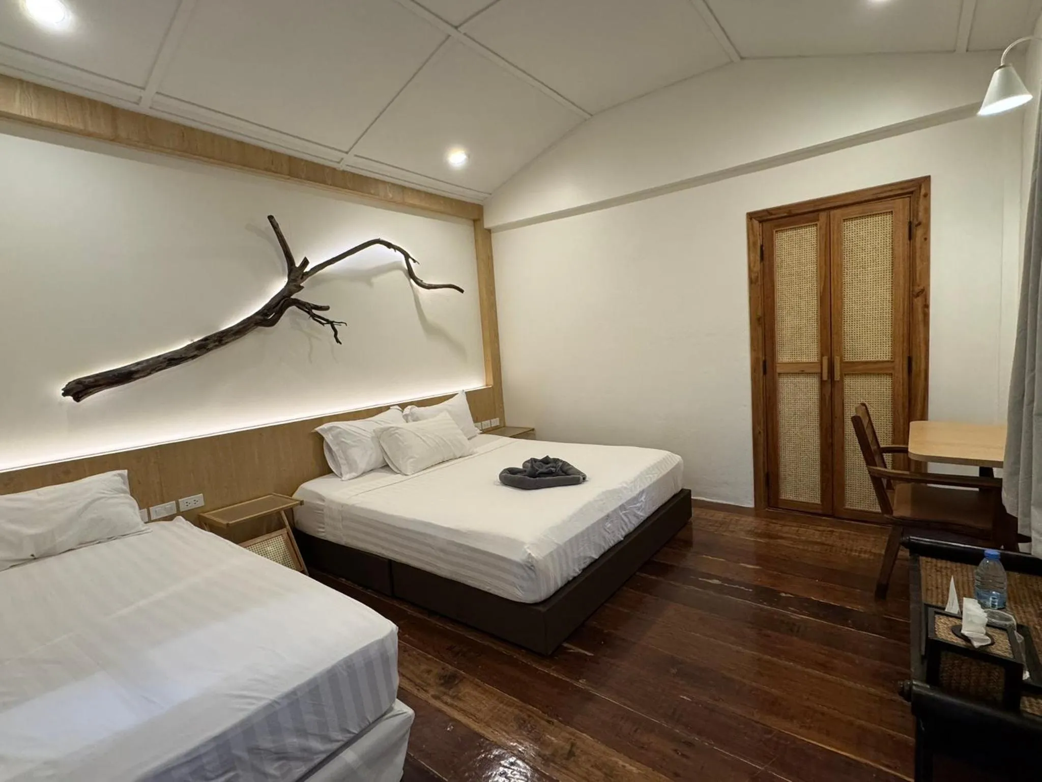 Bed in Marina Resort Koh Phayam Ranong