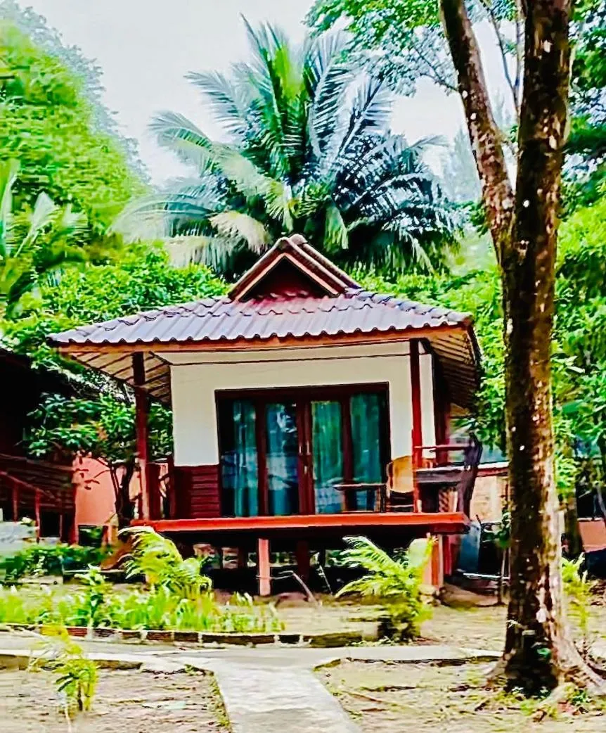 Marina Resort Koh Phayam Ranong