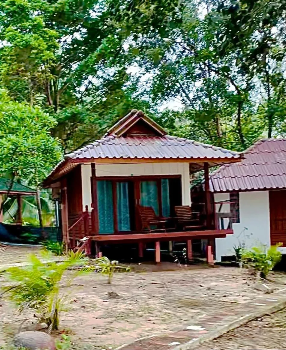 Marina Resort Koh Phayam Ranong