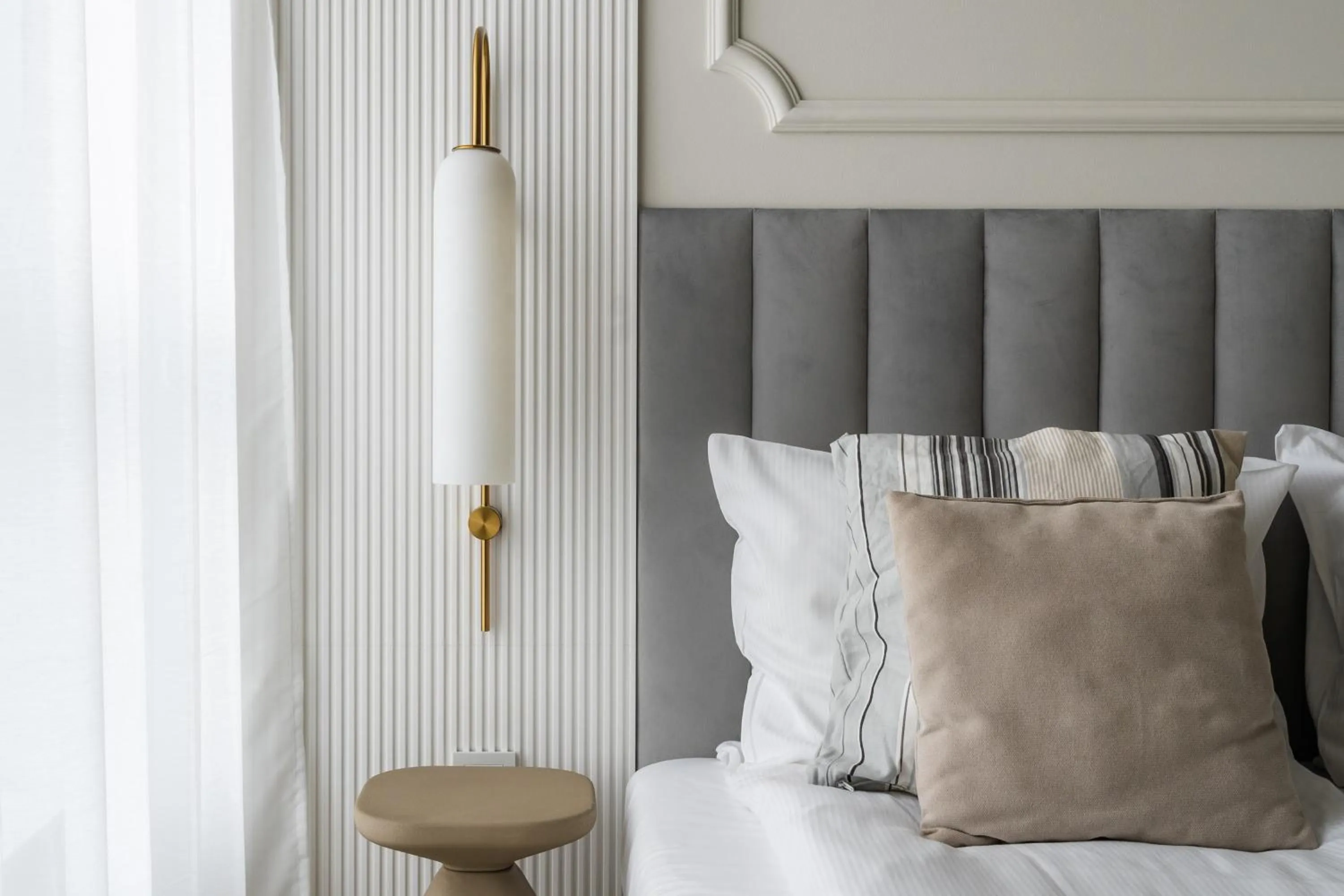 Bed in Symphony Modern Tower Apartamenty