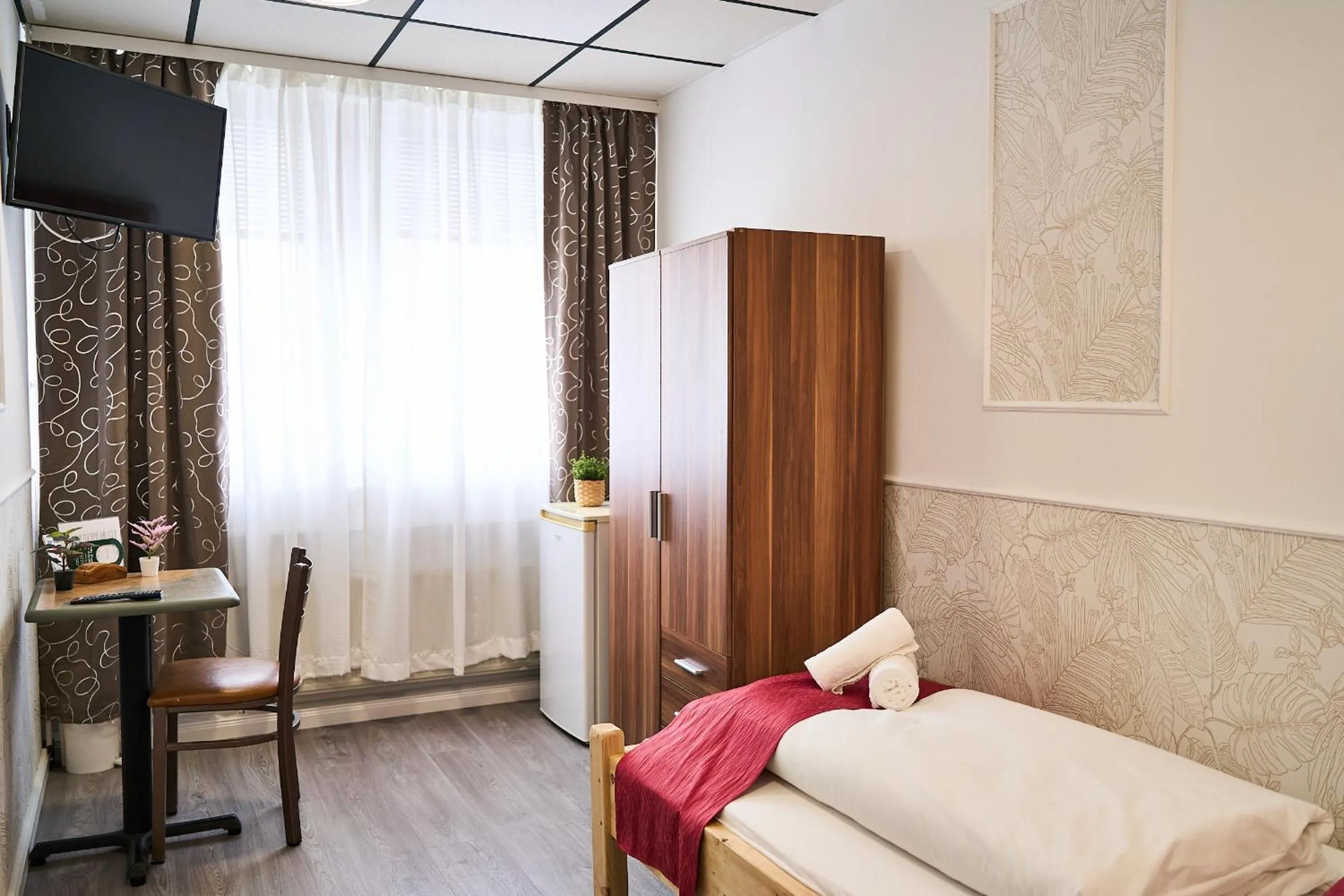 TV and multimedia, Bed in Hotel Maximo