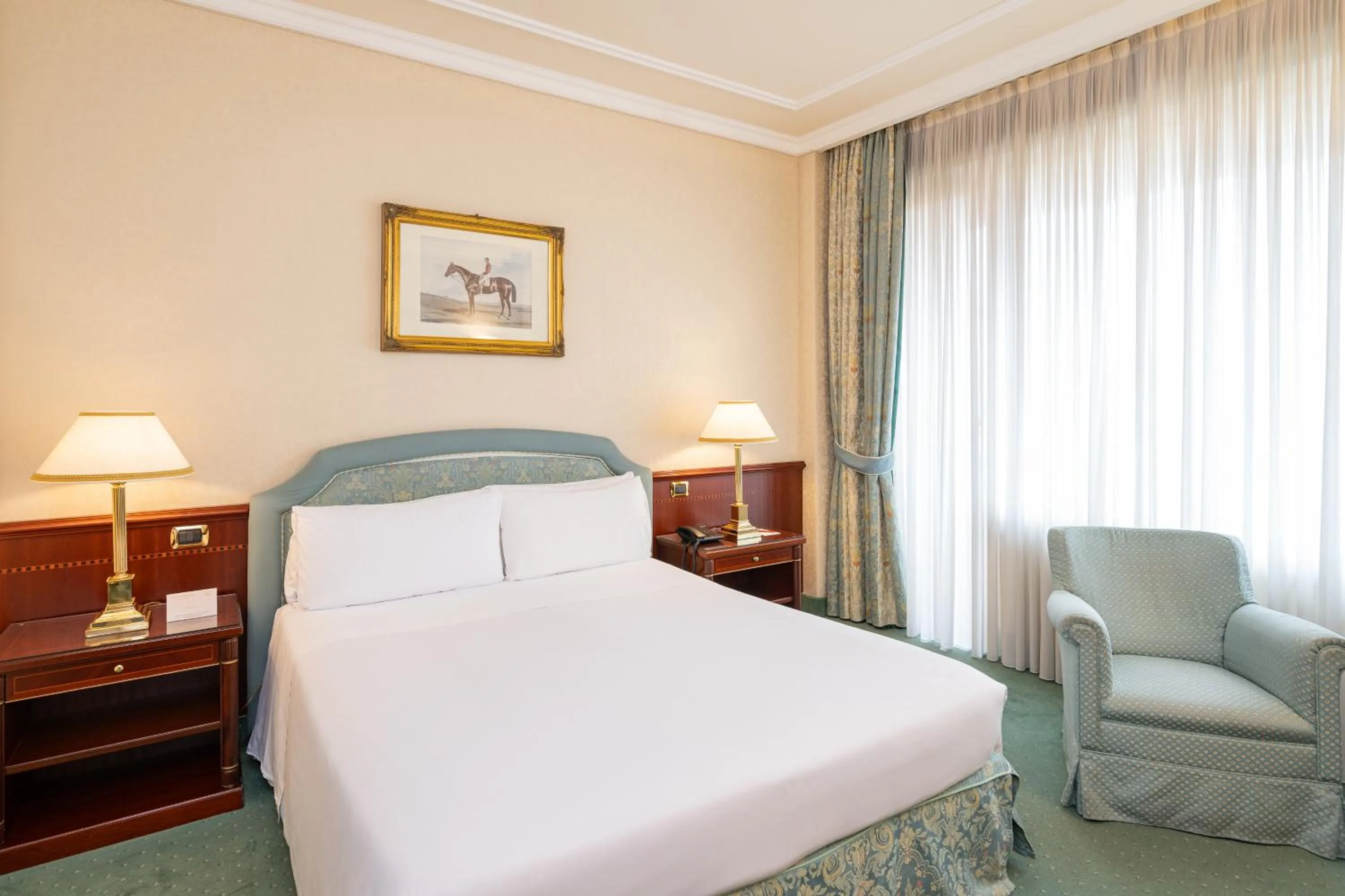 Bed in Royal Hotel Carlton