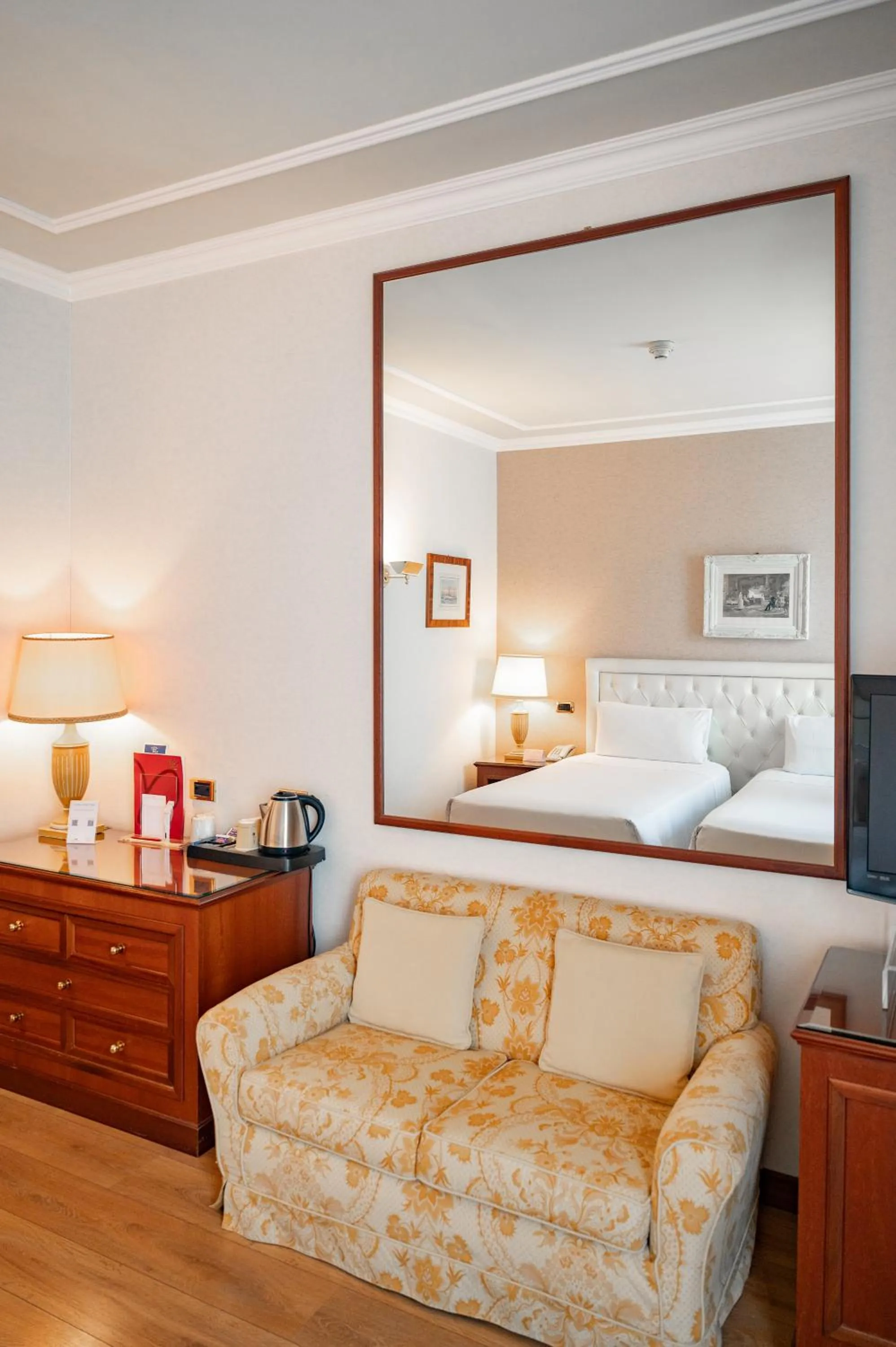 Photo of the whole room, Bed in Hotel Internazionale