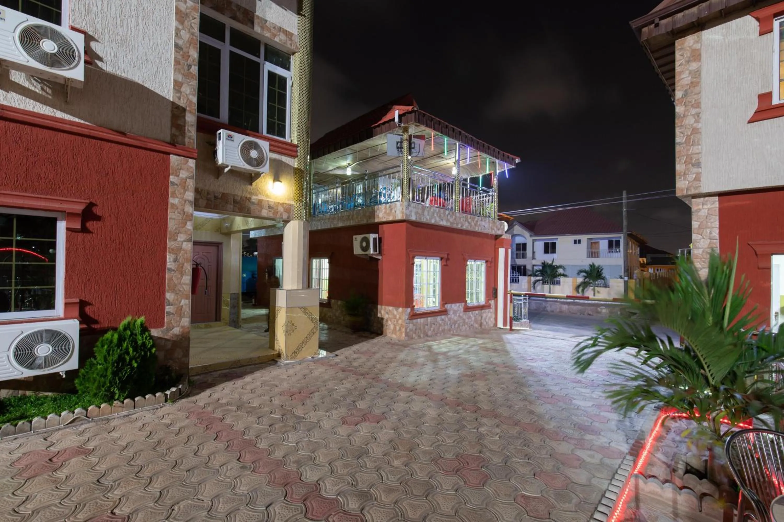 Property building in Amazing Grace Hotel & Suites