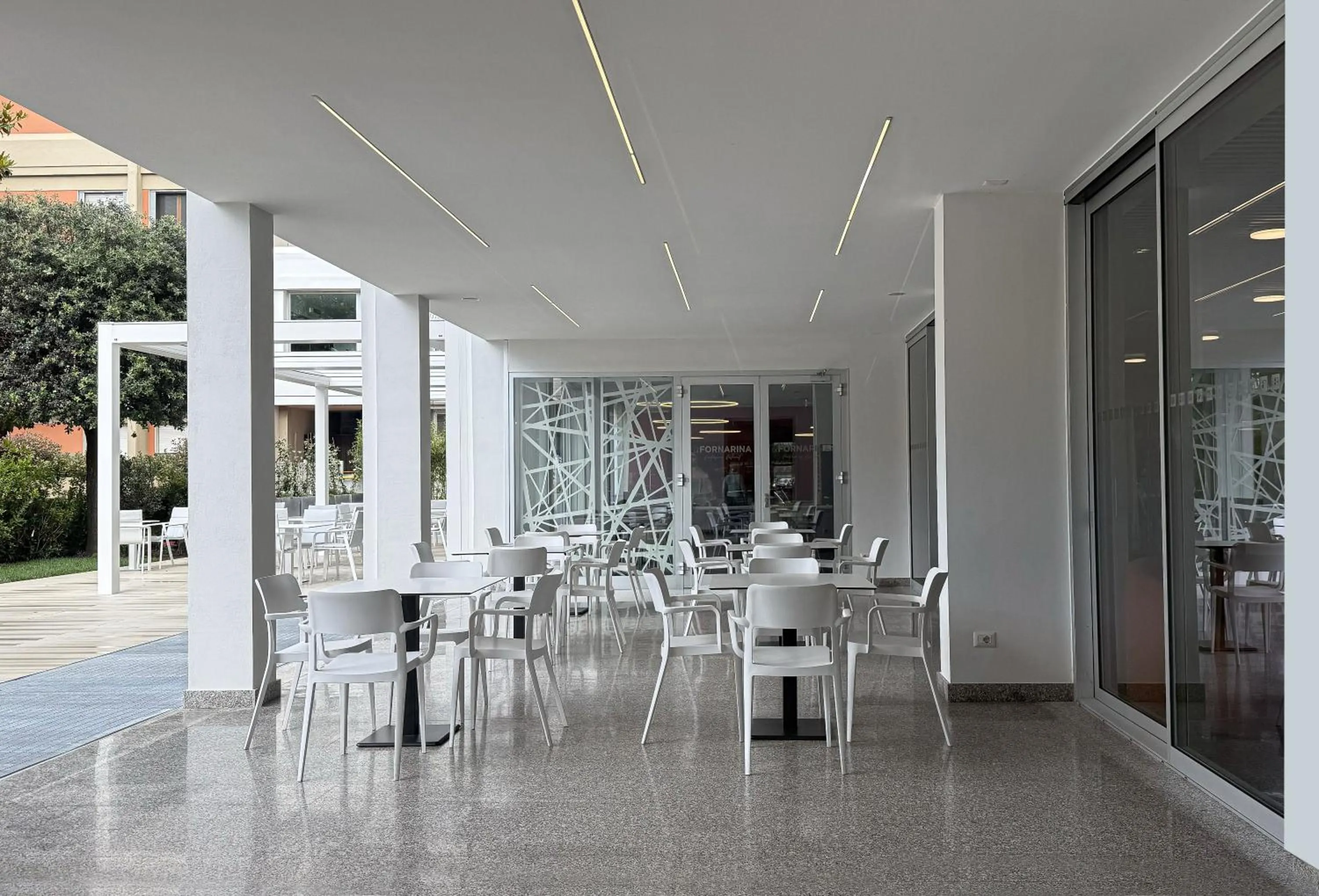 Restaurant/places to eat in Hotel Raffaello